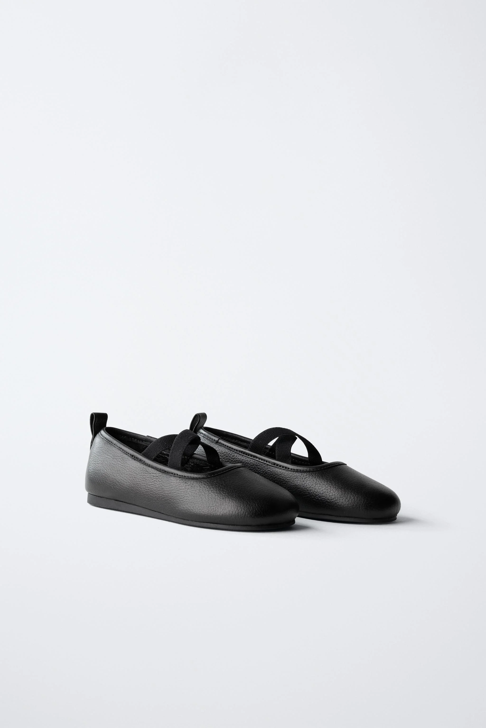 کفش باله مدرسه ای چرمی کفش باله مدرسه ای چرمی