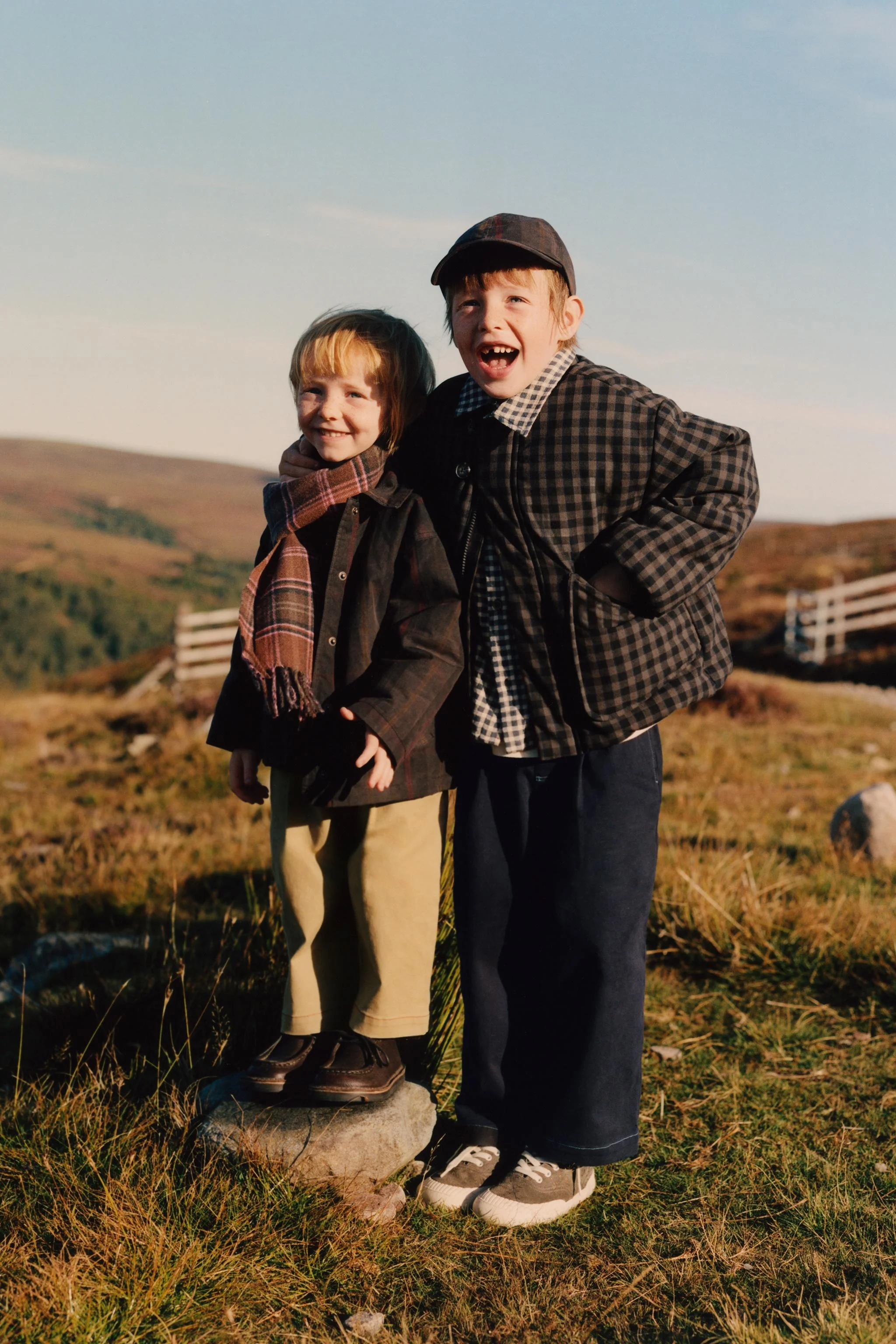 کفش کتانی چرمی ZARA TIMELESS