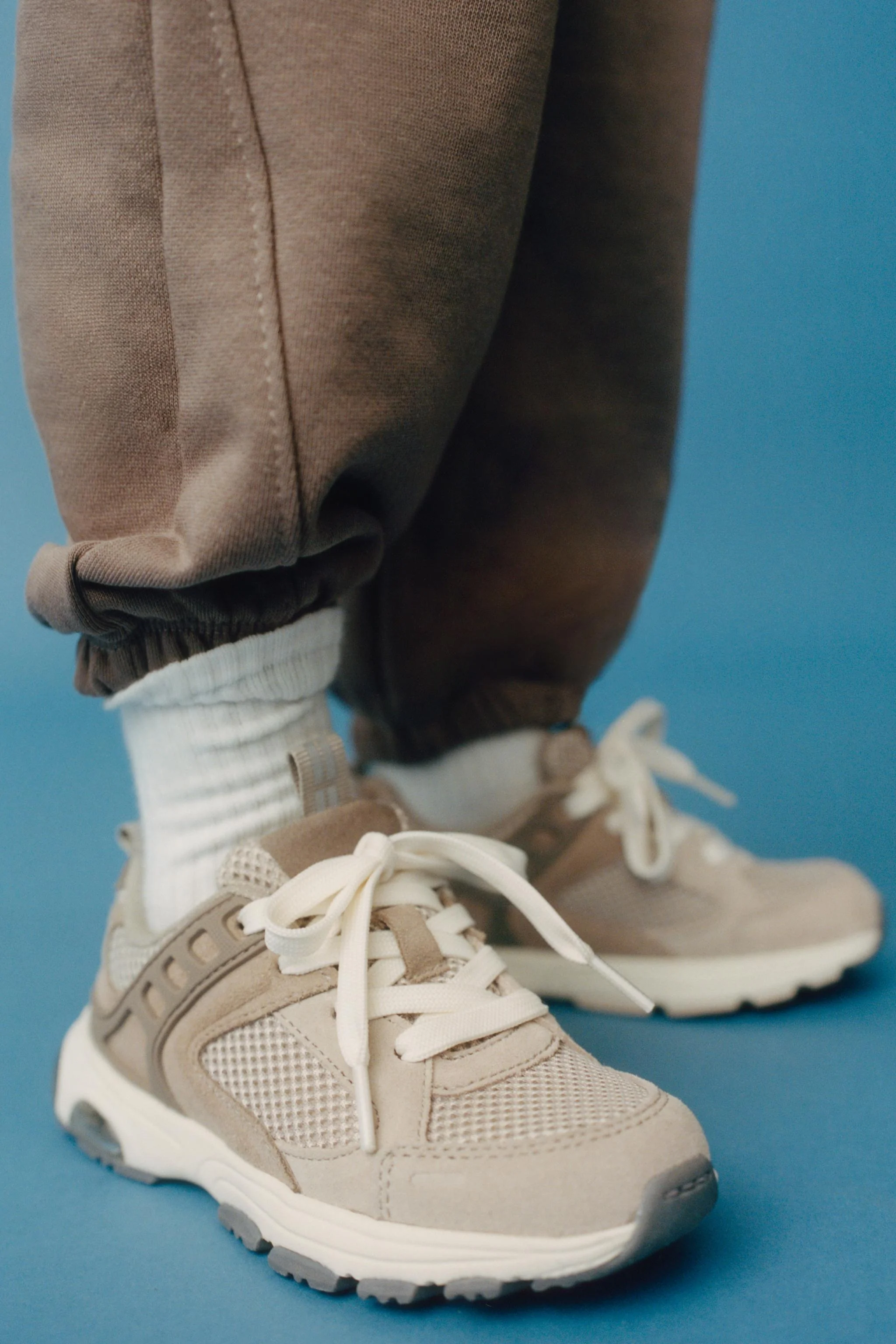 کفش ورزشی چند تکه کفش ورزشی چند تکه