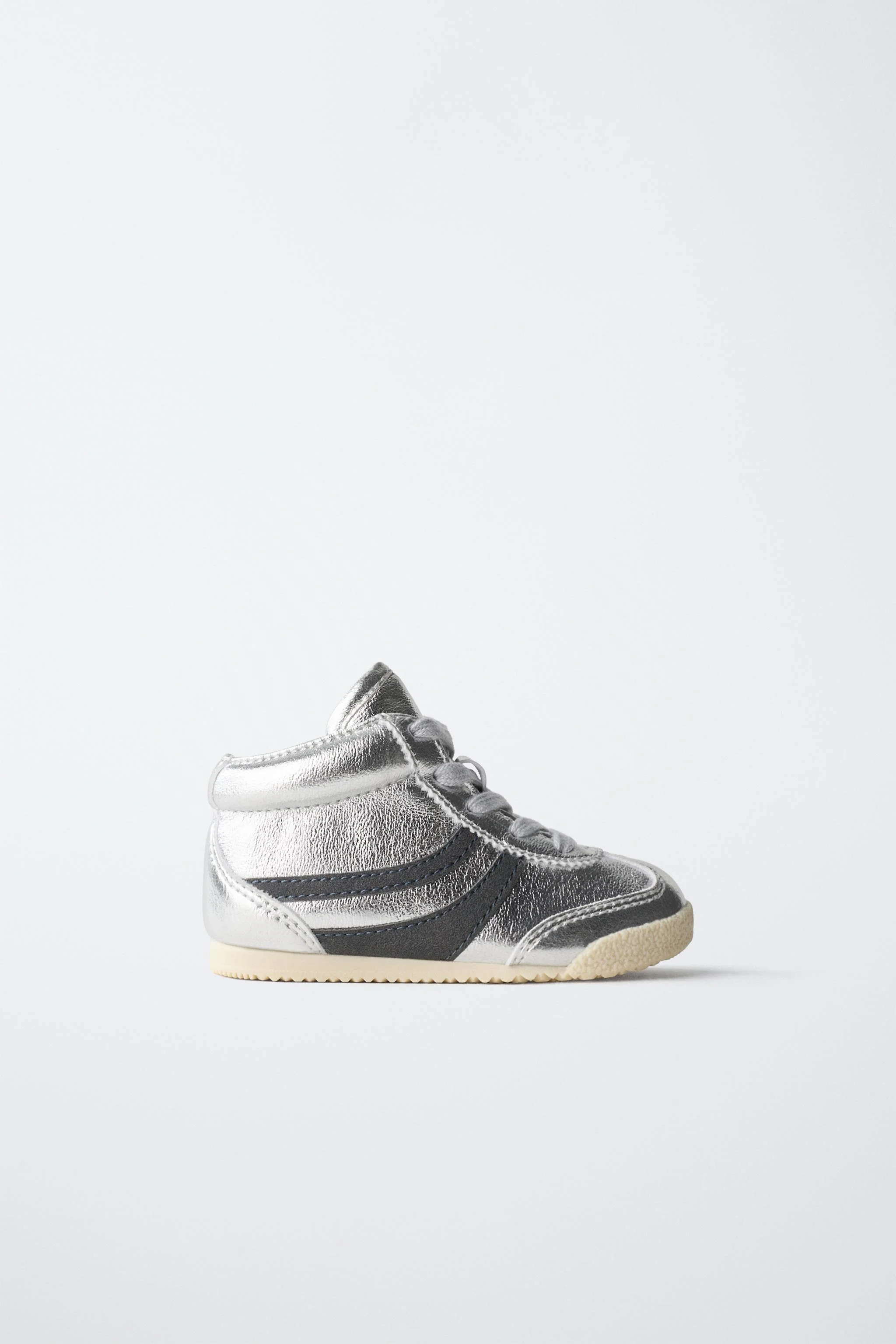 کفش ورزشی ساق بلند فشن