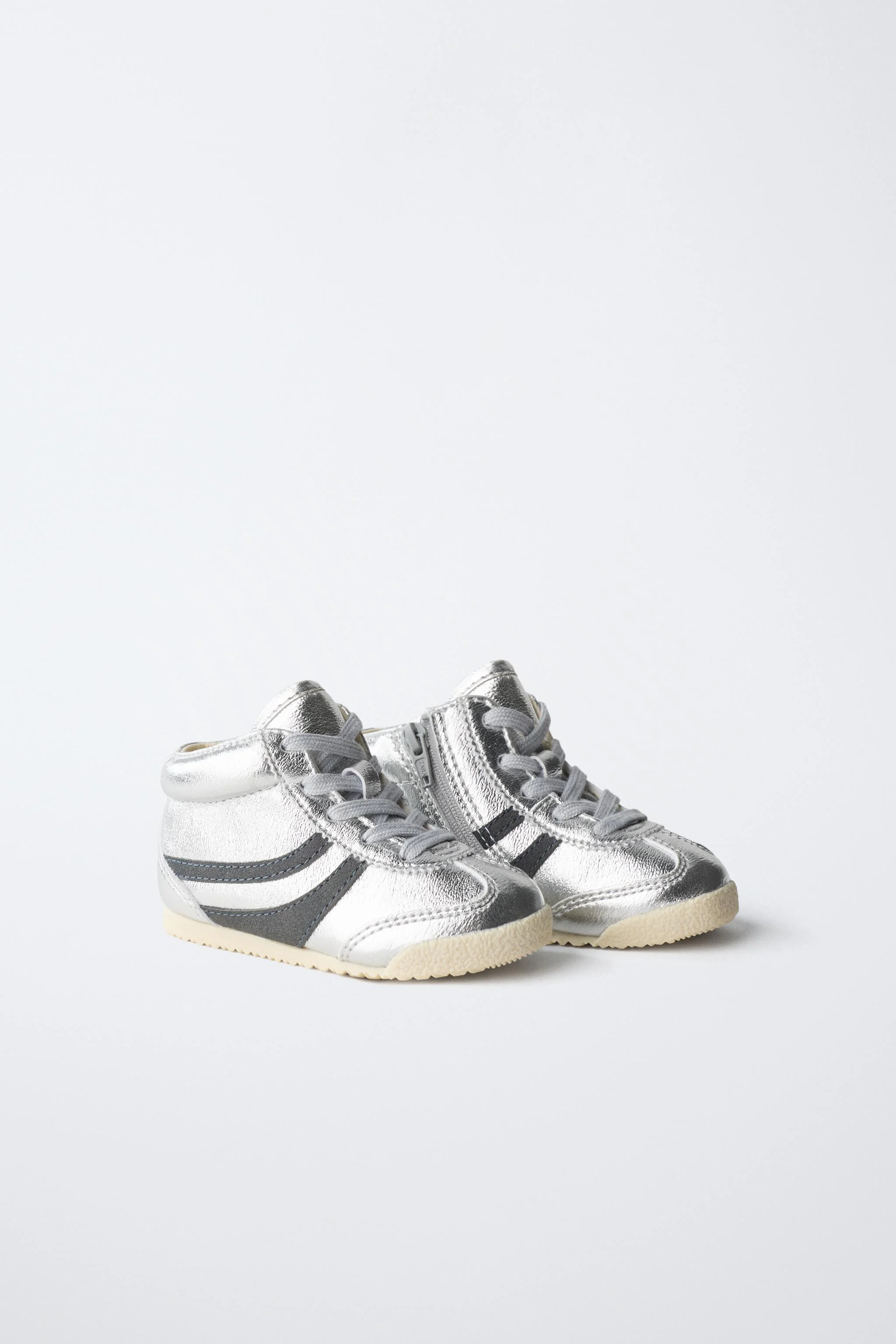 کفش ورزشی ساق بلند فشن