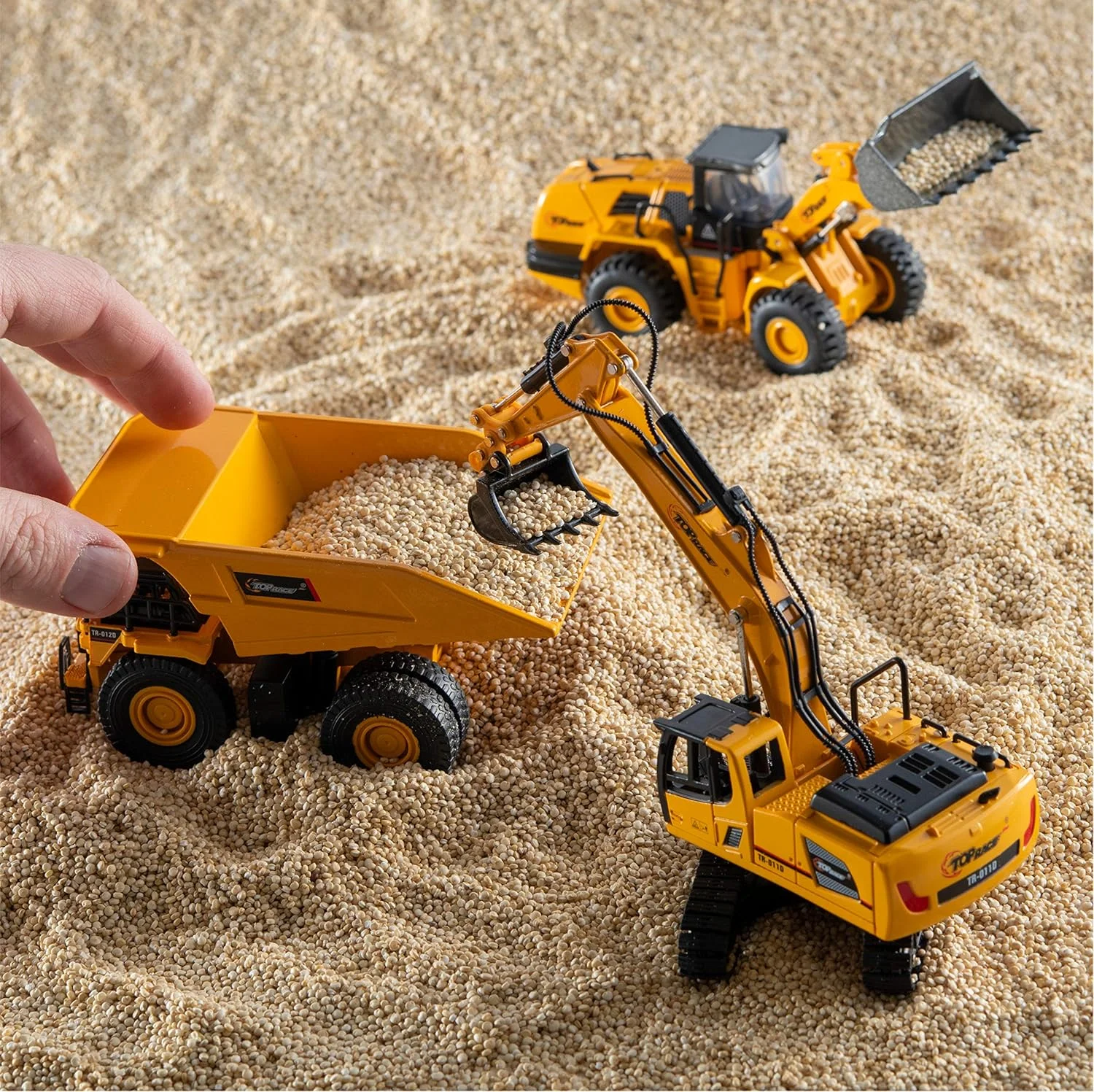 مجموعه 3 عددی اسباب بازی های ساختمانی فلزی دایکاست تاپ ریس، لودر، بیل مکانیکی، کامیون کمپرسی، مدل های کامیون های ساختمانی فلزی واقعی در مقیاس 1:60 مجموعه 3 عددی اسباب بازی های ساختمانی فلزی دایکاست تاپ ریس، لودر، بیل مکانیکی، کامیون کمپرسی، مدل های کامیون های ساختمانی فلزی واقعی در مقیاس 1:60