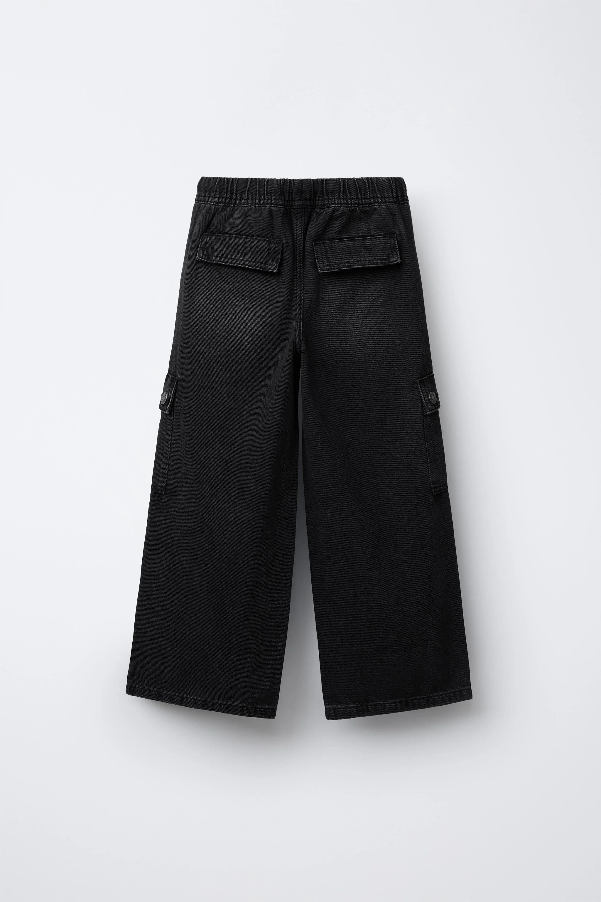 شلوار جین با جیب های باربری شلوار جین با جیب های باربری