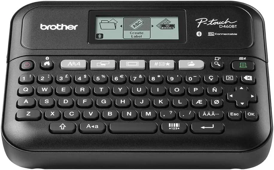 چاپگر لیبل رومیزی چند منظوره Brother PT-D460BT | لیبل زن رومیزی P-Touch | صفحه کلید QWERTY | لیبل های بسیار بادوام تا عرض 18 میلی متر، دوشاخه UK چاپگر لیبل رومیزی چند منظوره Brother PT-D460BT | لیبل زن رومیزی P-Touch | صفحه کلید QWERTY | لیبل های بسیار بادوام تا عرض 18 میلی متر، دوشاخه UK