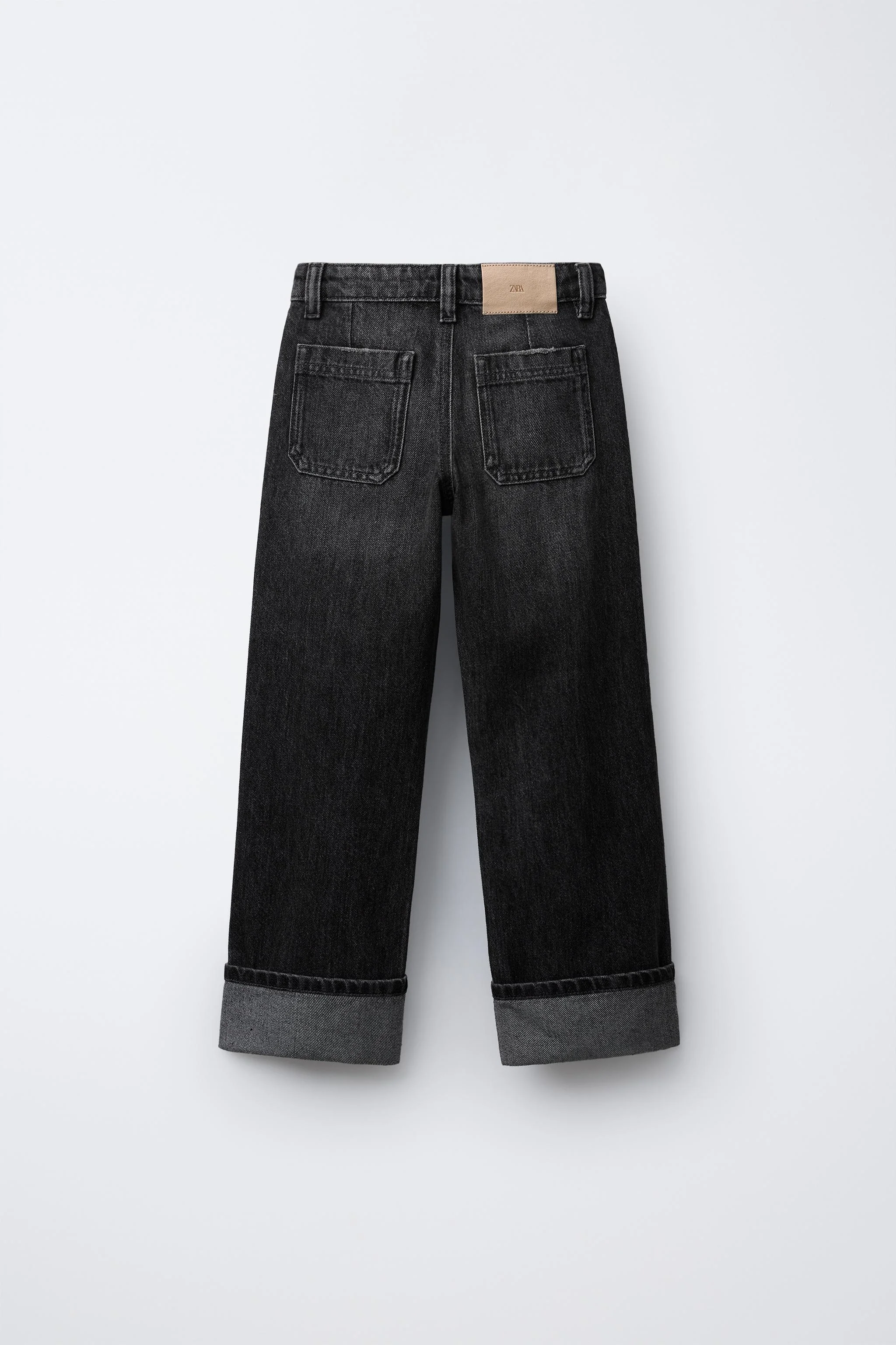 شلوار جین راسته با لبه های تا شده