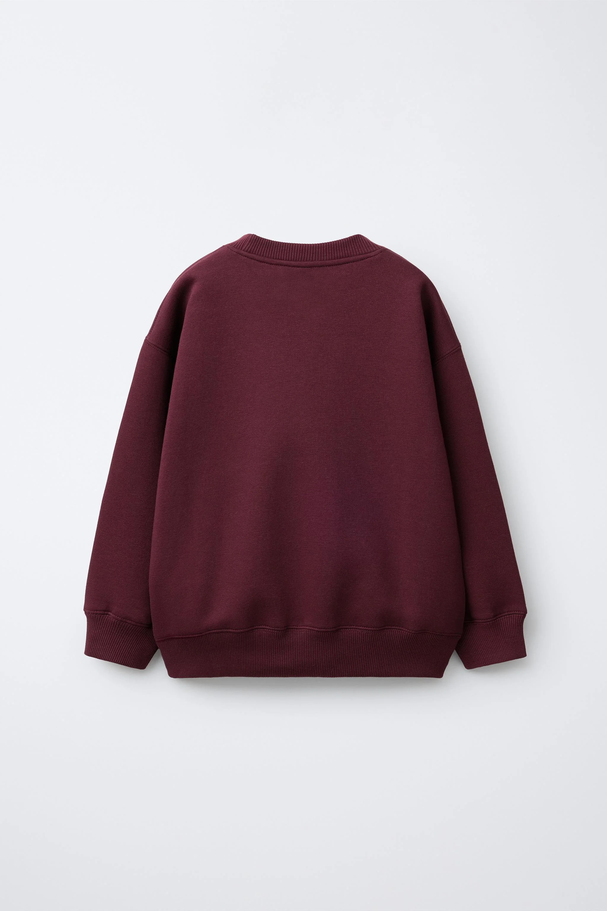 سویشرت با نوشته گلدوزی شده