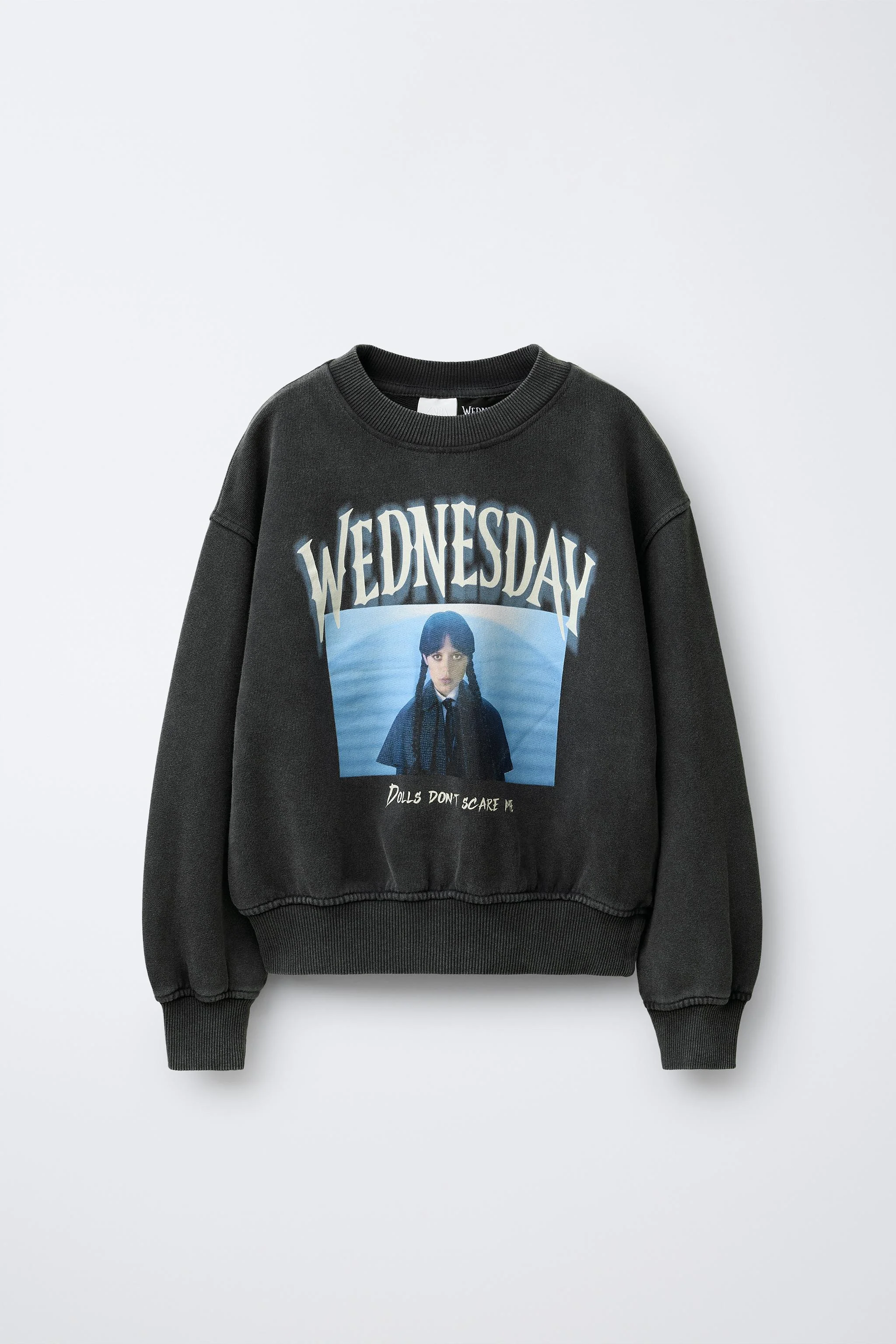 سویشرت با طرح محو شده © چهارشنبه