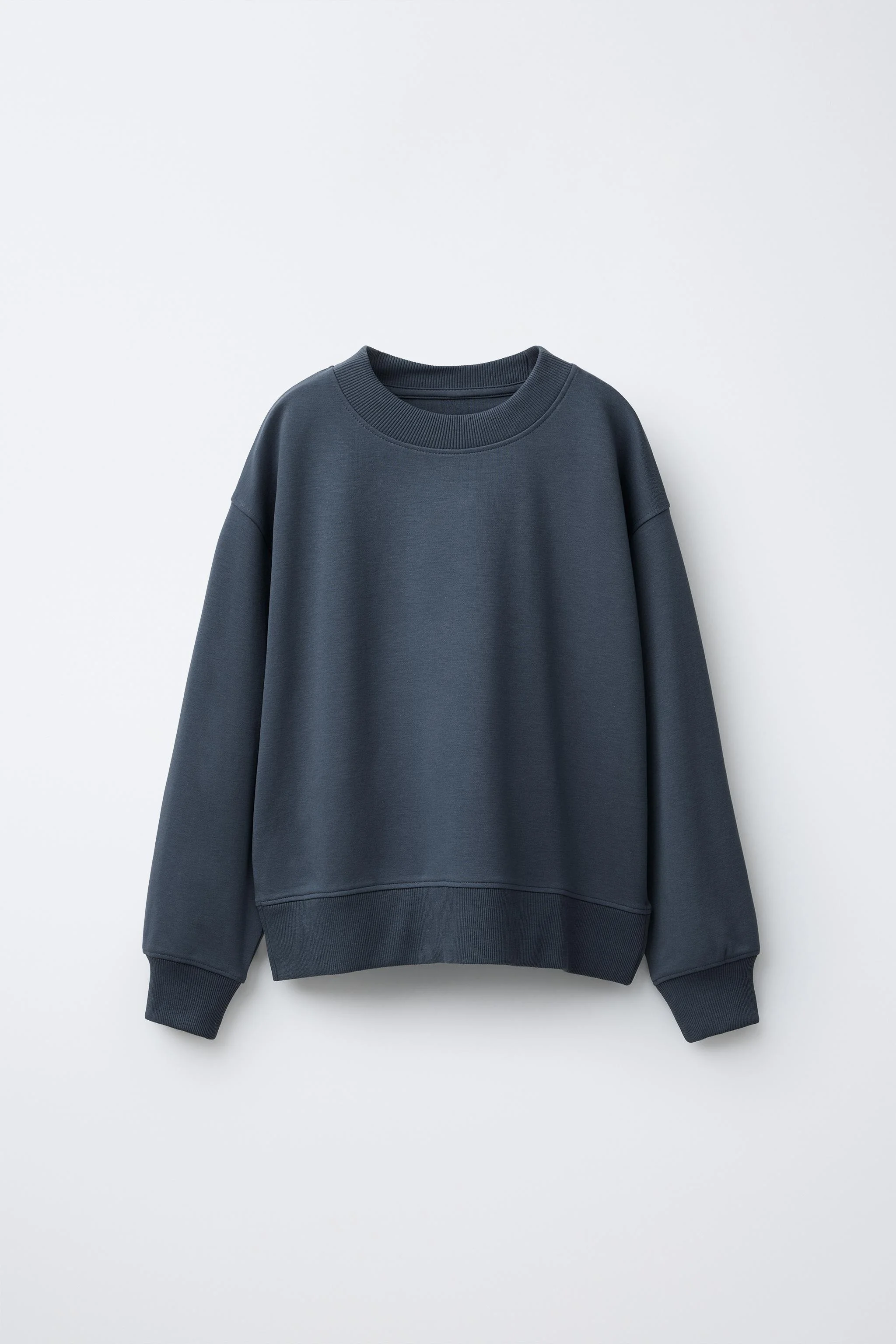 ست بلوز و شلوار مخمل کبریتی ساده با پاچه گشاد