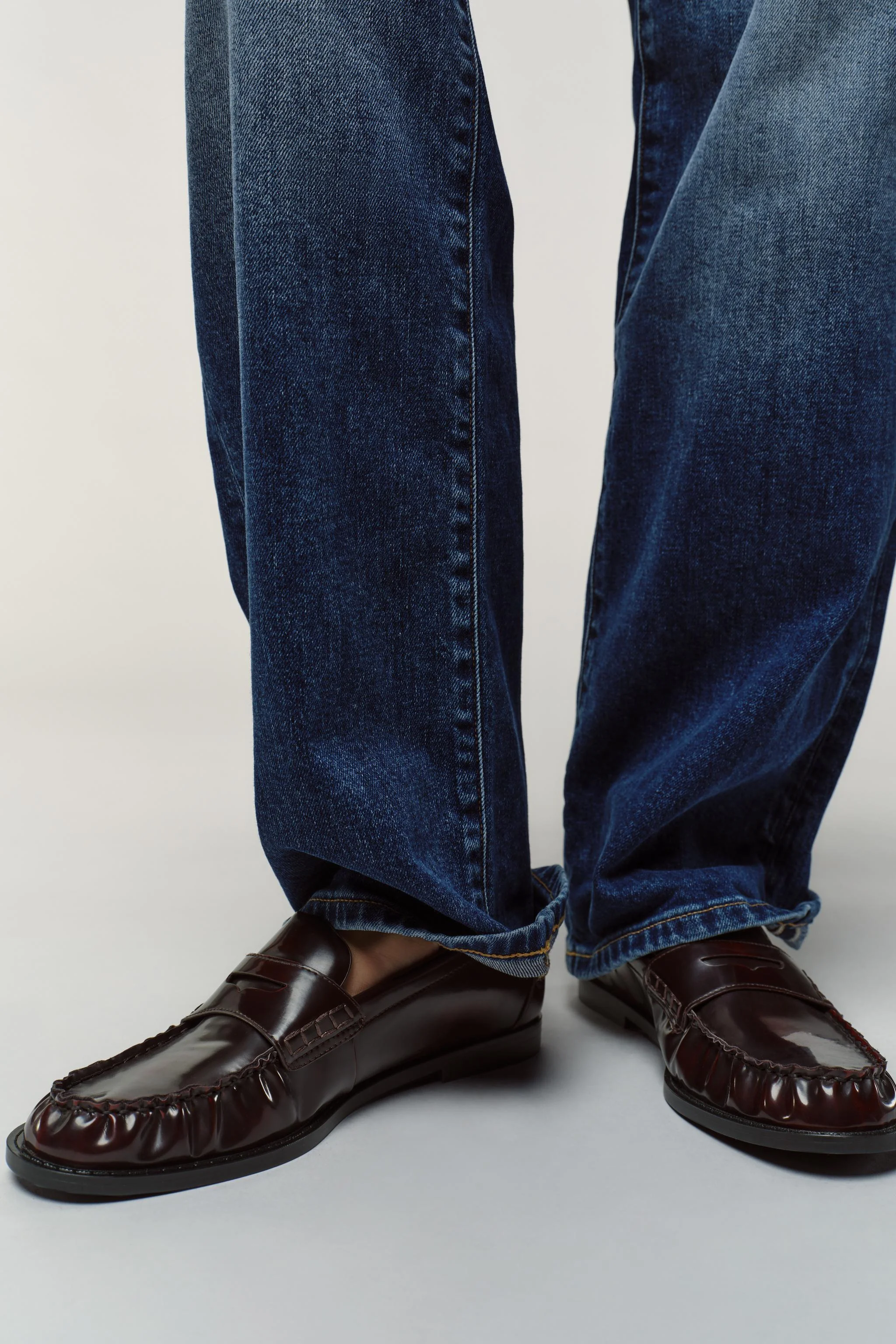 کفش کالج با جلوه ورنی کفش کالج با جلوه ورنی