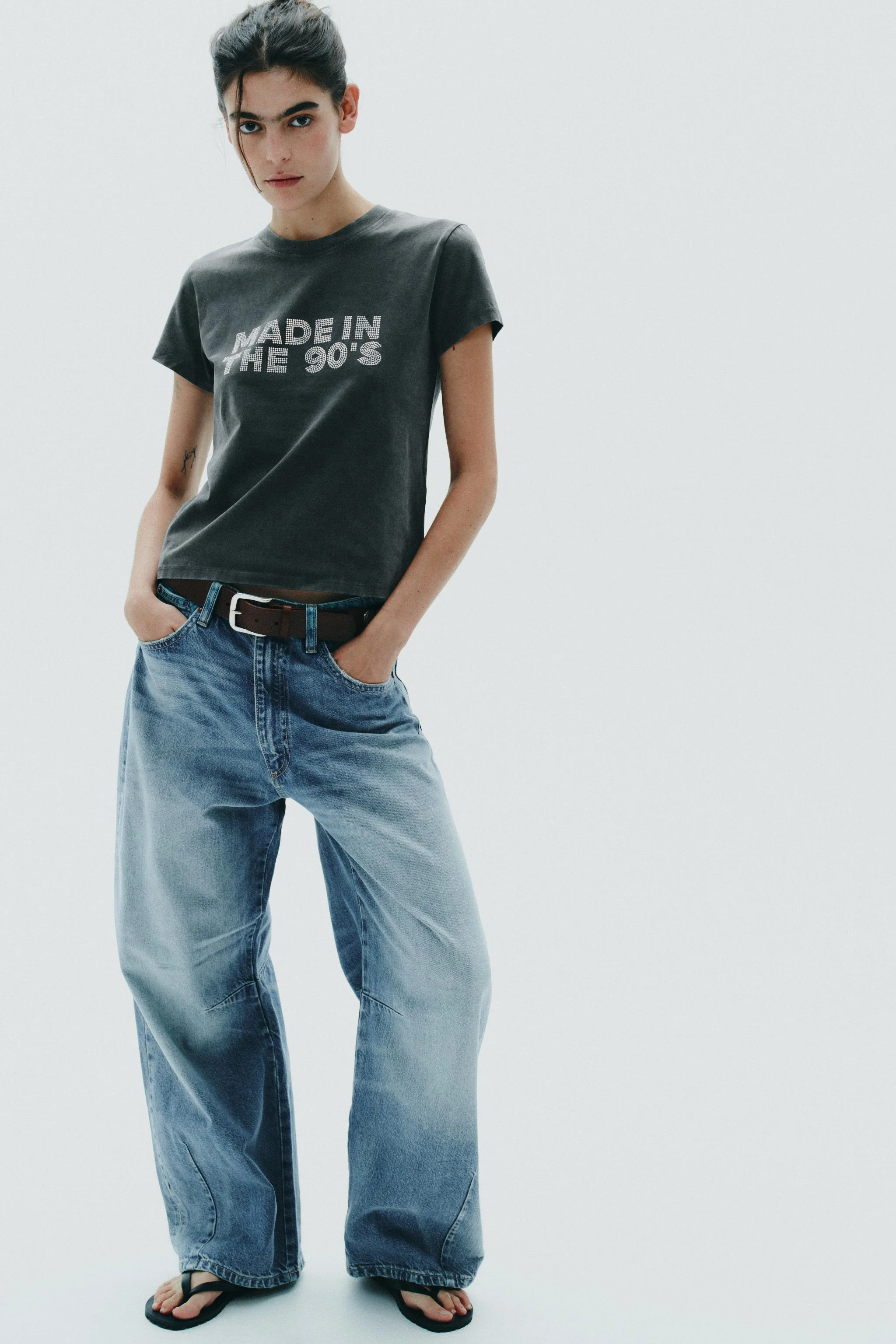 تی‌شرت با افکت شسته شده و تزیین نگین