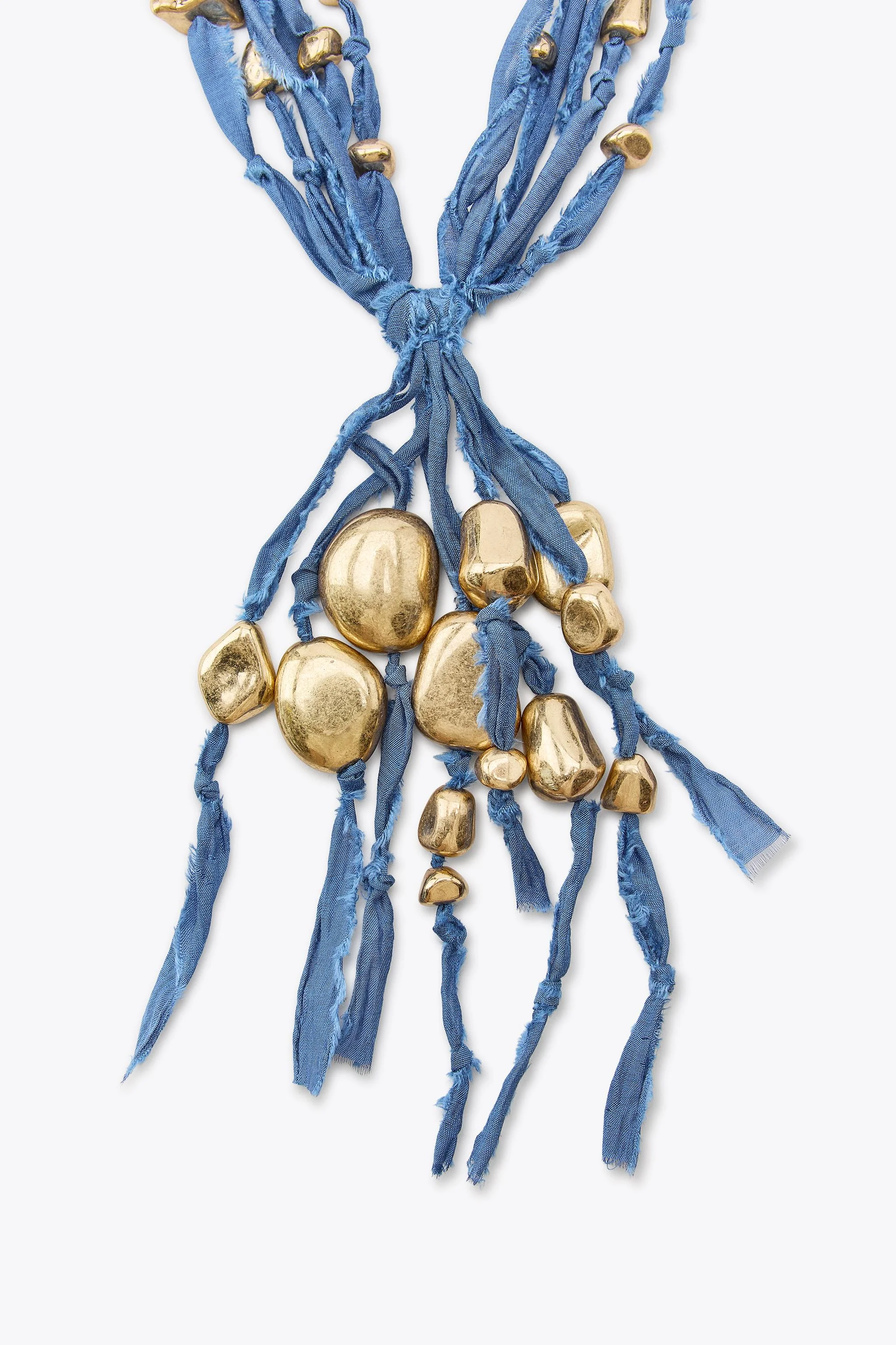 گردنبند بافت با قطعات فلزی