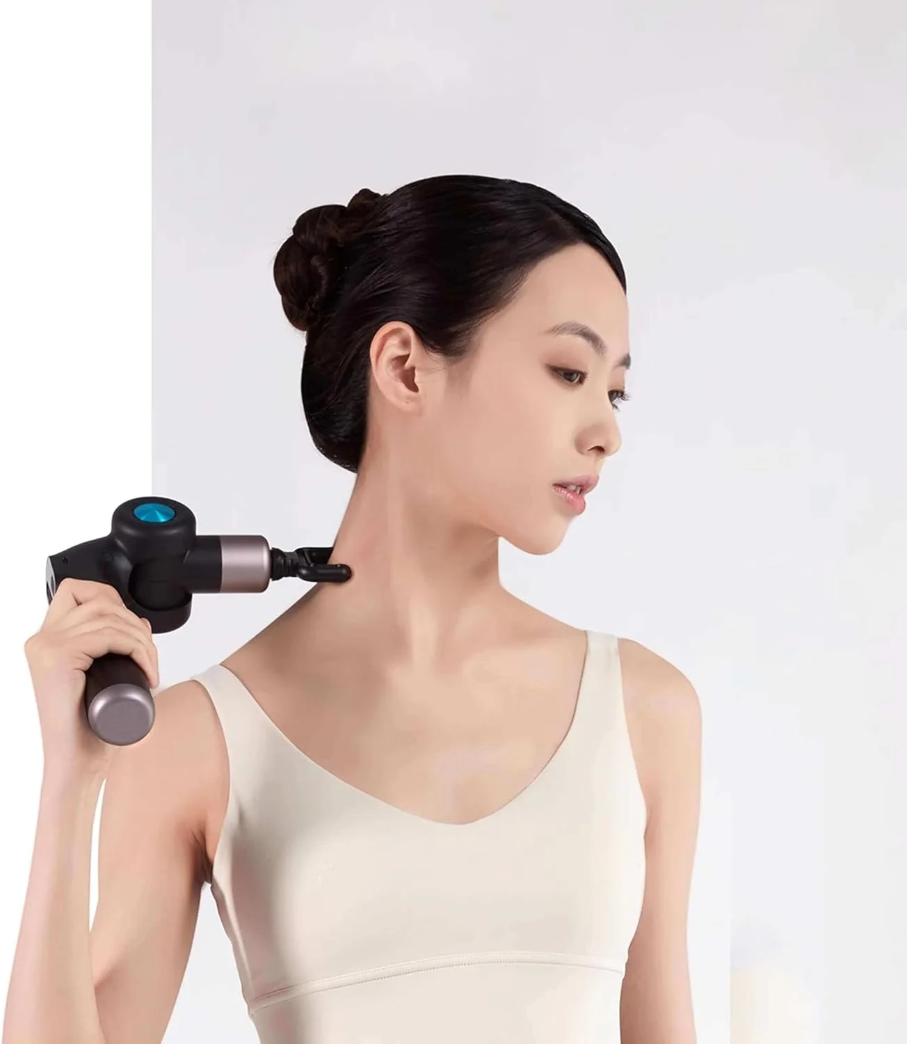 ماساژور تفنگی تاشو ROTAI برای آقایان و بانوان، ماساژور بافت عمیق بی سیم، ضربه 12 میلی متری، 6 سر، باتری 1600 میلی آمپر ساعتی، موتور بی صدا، ماساژ عضلانی قابل حمل برای درد و ریکاوری