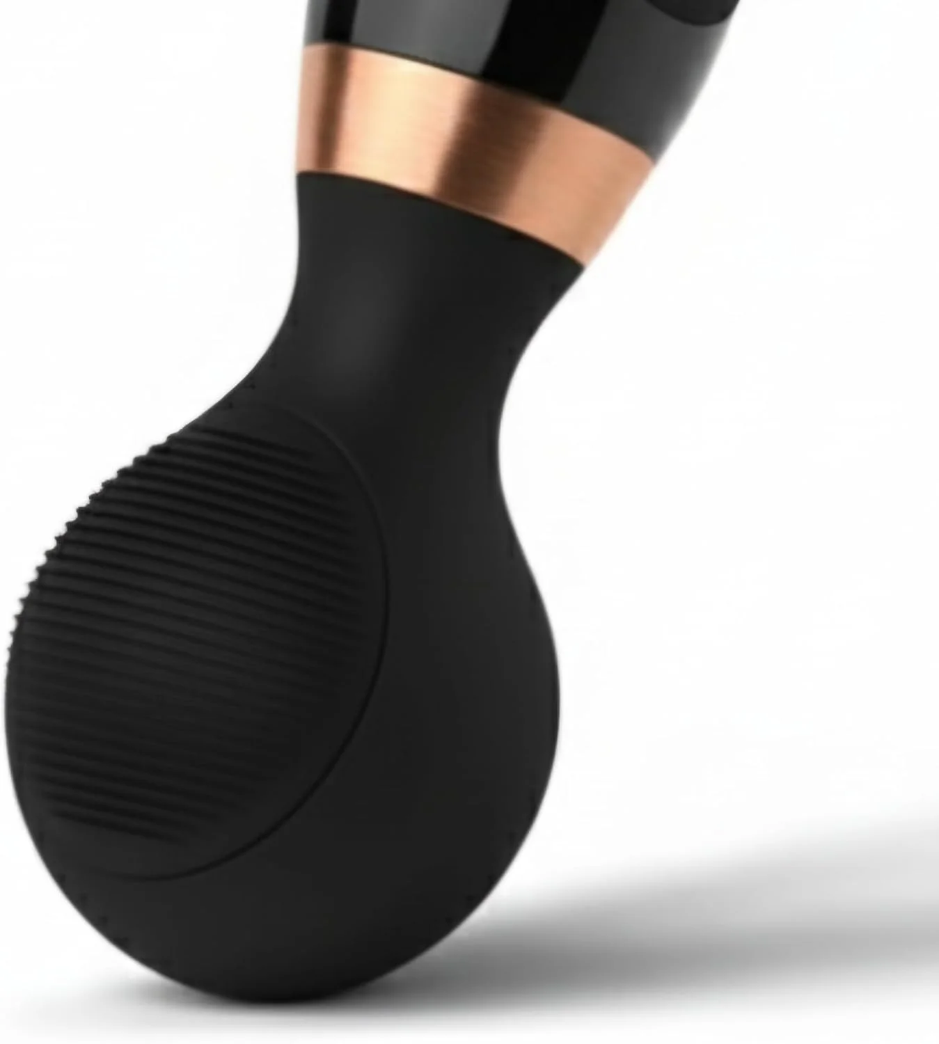 ماساژور دستی برای تسکین درد بافت عمیق و کاهش استرس. ماساژور بدن قابل حمل، در رنگ های مشکی، صورتی یا بنفش