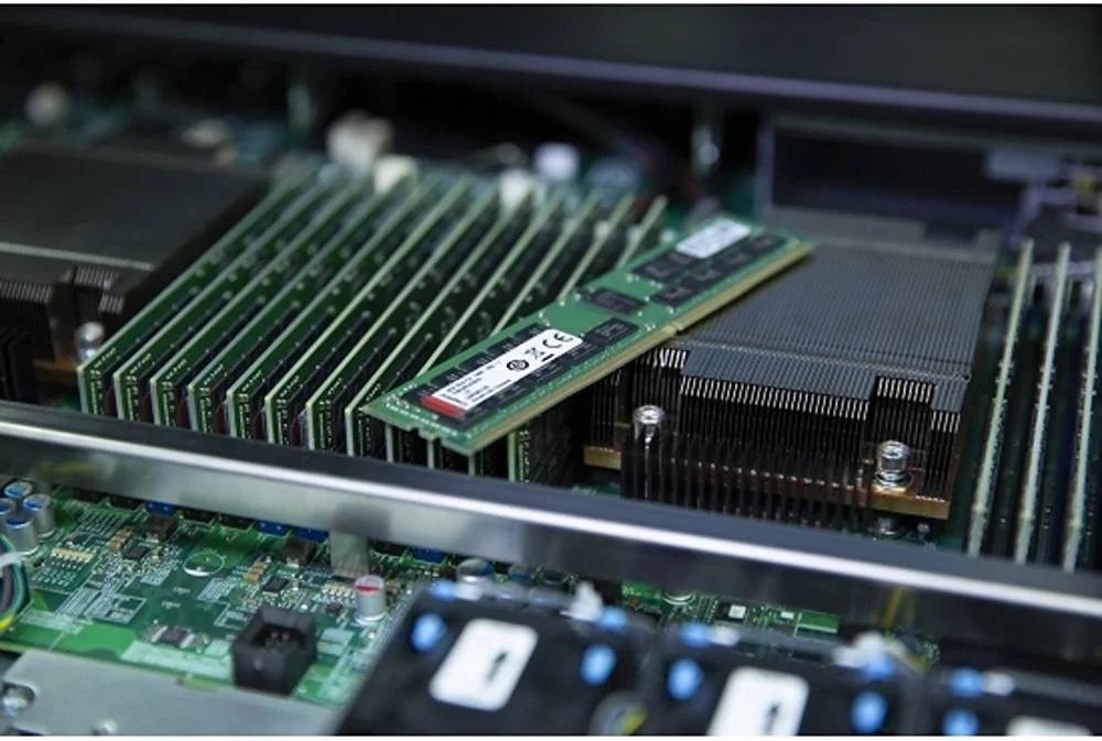 ماژول حافظه رم 32 گیگابایتی کینگستون مدل KTD-PE432E/32G DDR4 SDRAM، سرعت 3200MT/s، تراکم حافظه 16 گیگابیتی ECC Unbuffered، برای سرور، کامپیوتر رومیزی، ایستگاه کاری | KTD-PE432E/32G