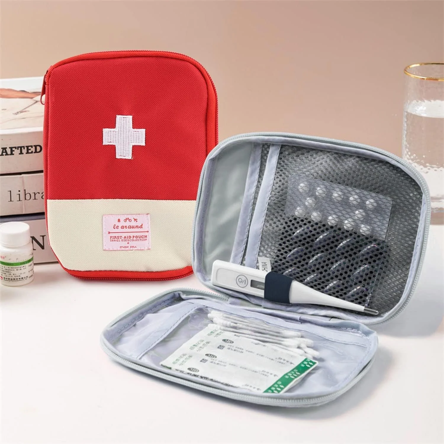 کیف کمک های اولیه کوچک خزنا، کیف پزشکی قابل حمل برای خودرو، دوچرخه سواری، دویدن، فضای باز، کمپینگ، پیاده روی، مسافرت، شرایط اضطراری (قرمز + آبی) کیف کمک های اولیه کوچک خزنا، کیف پزشکی قابل حمل برای خودرو، دوچرخه سواری، دویدن، فضای باز، کمپینگ، پیاده روی، مسافرت، شرایط اضطراری (قرمز + آبی)