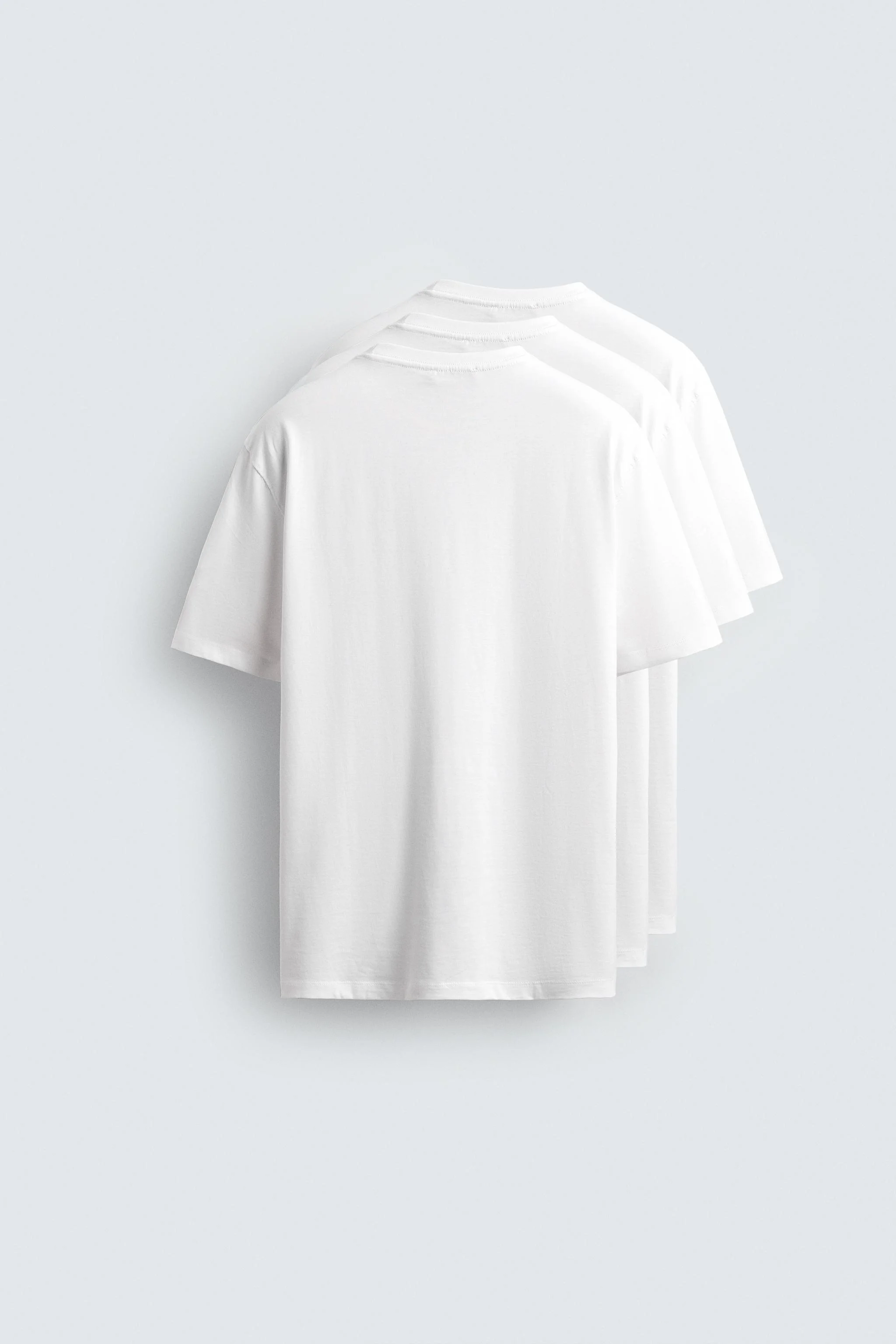 بسته سه عددی تی شرت های پایه با وزن متوسط بسته سه عددی تی شرت های پایه با وزن متوسط