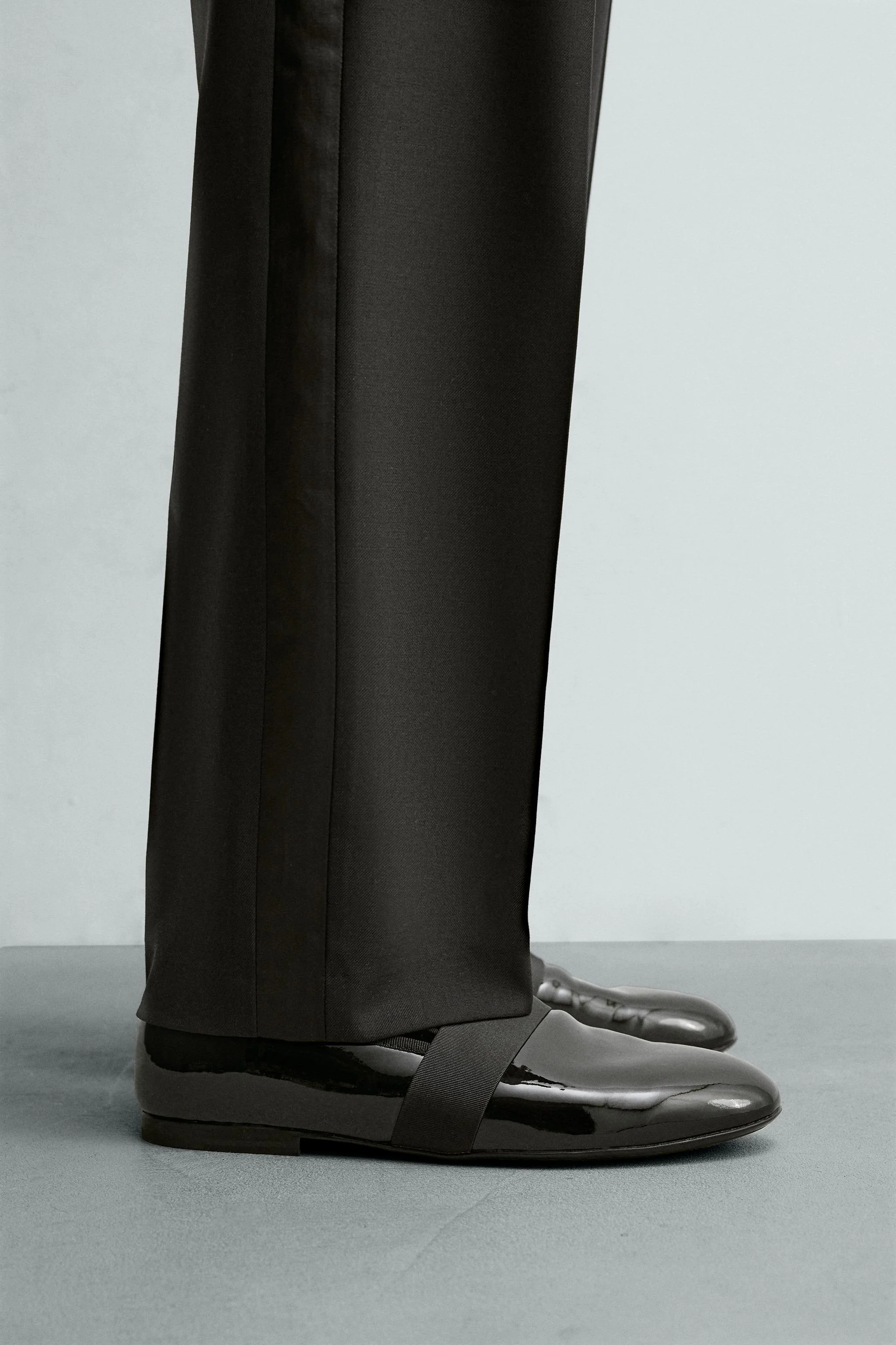 کفش کالج براق