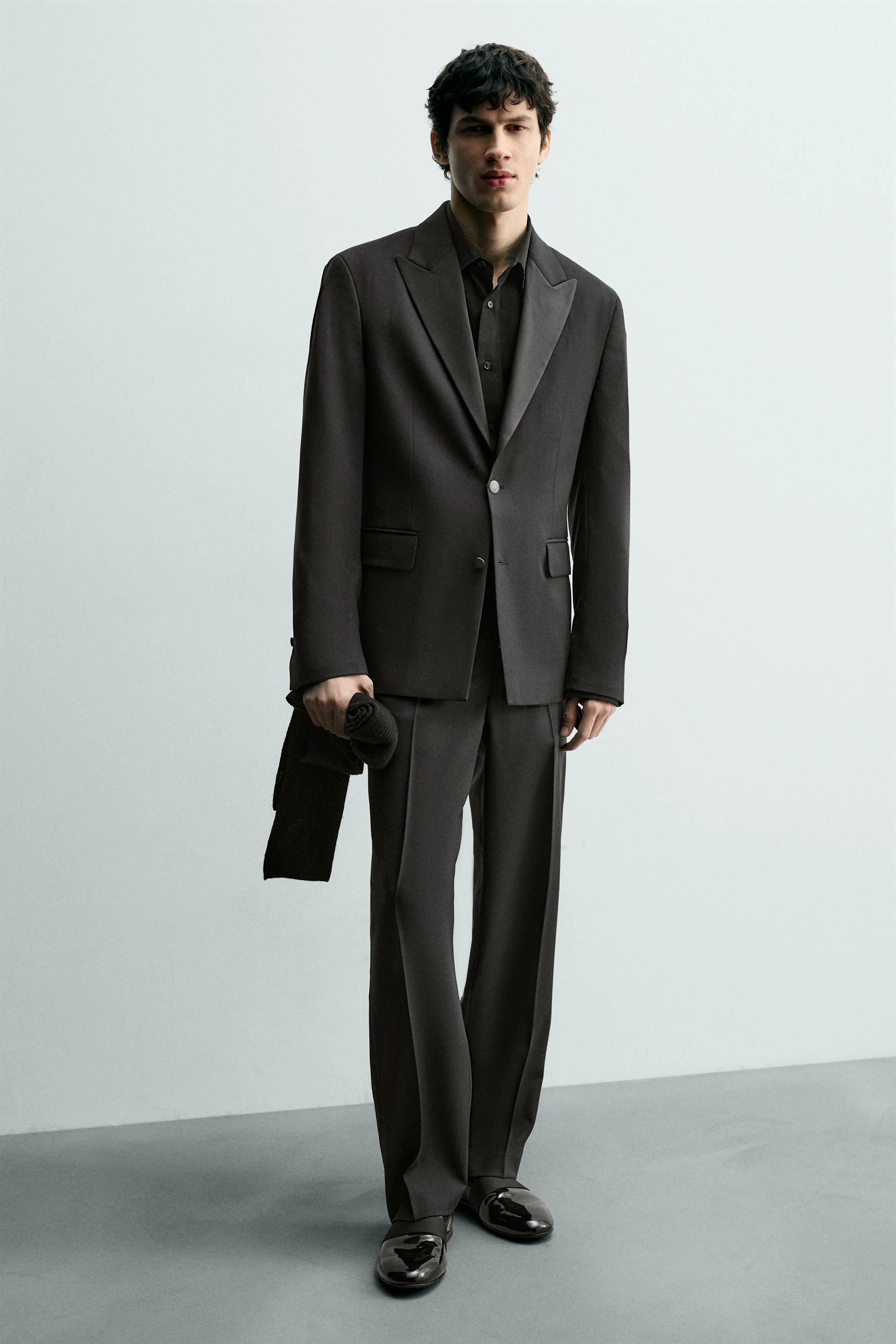 کفش کالج براق