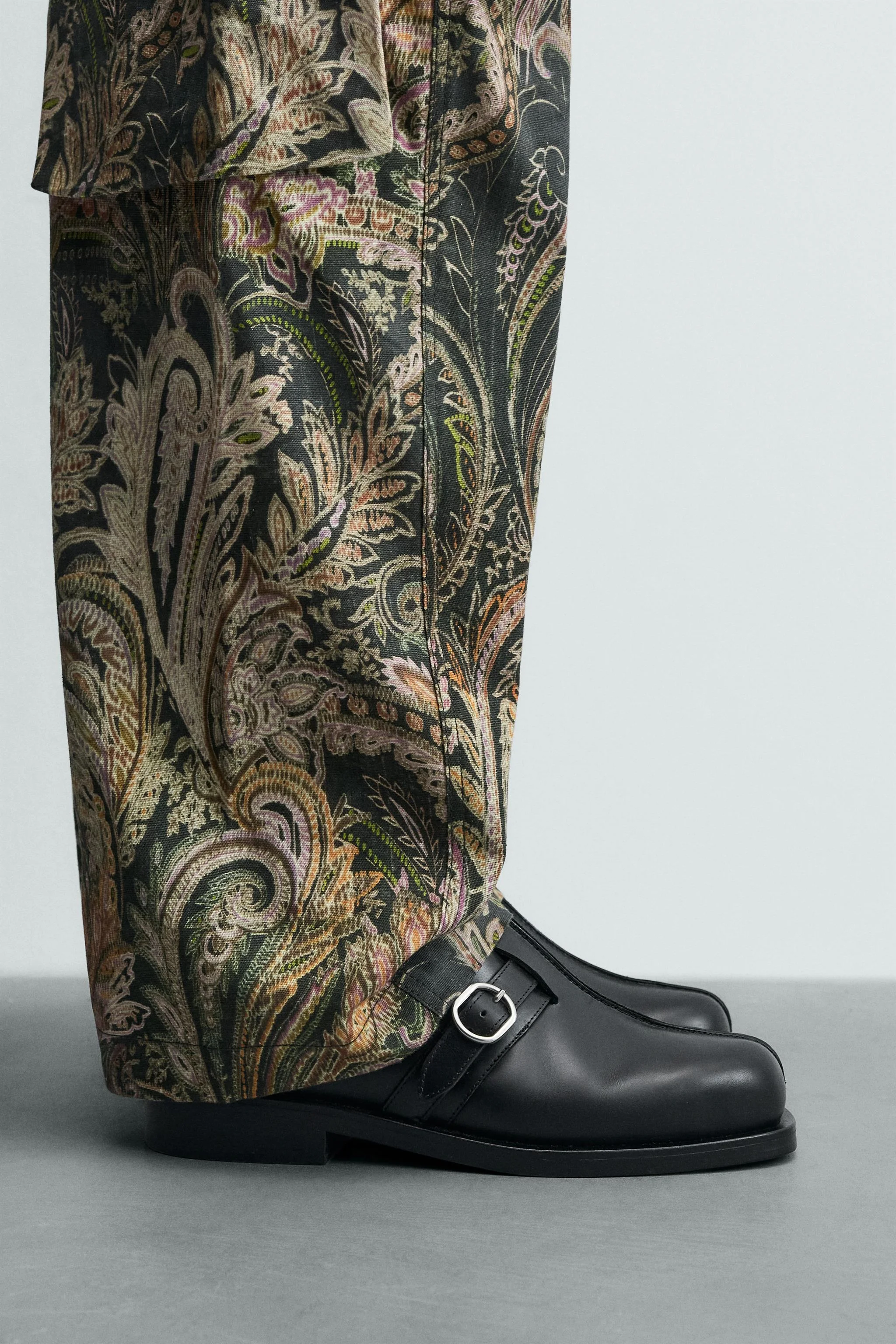 کفش های چرمی سگک دار نسخه محدود