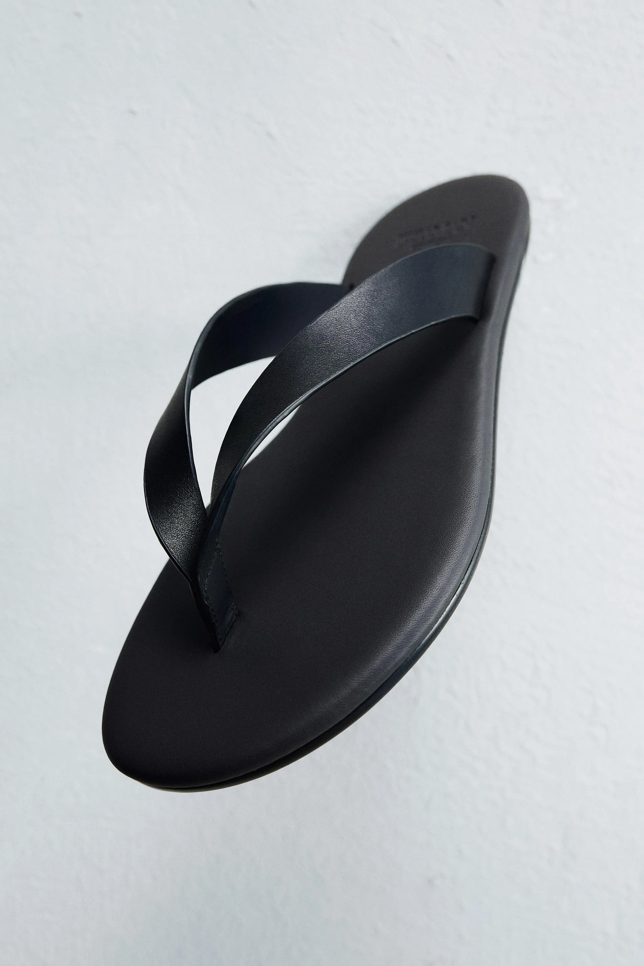 صندل های بند دار