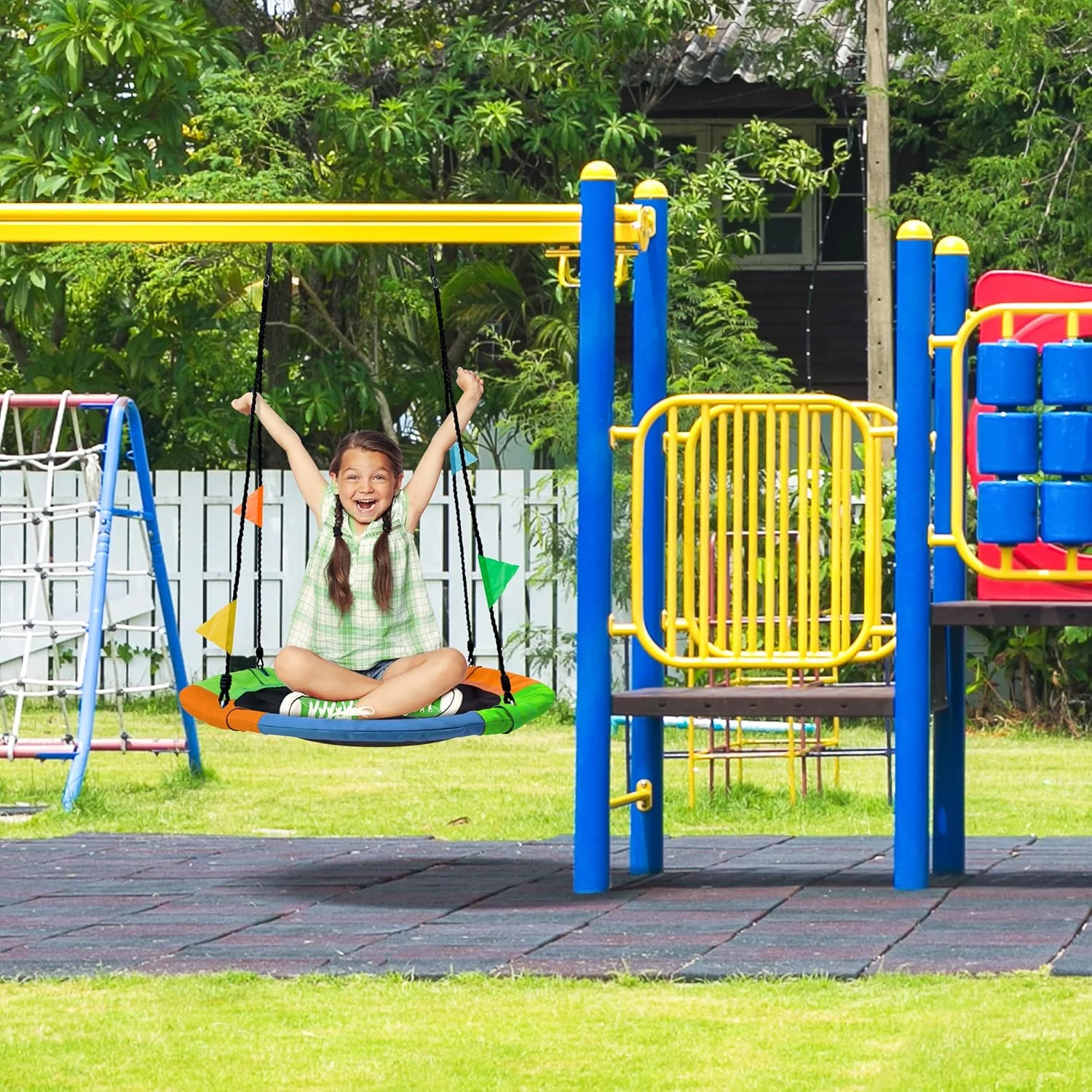 تاب سوربوس مدل Saucer Tree Swing رنگین کمانی چند رنگ - تاب گرد تشکی مناسب کودکان برای فضای داخلی/خارجی - عالی برای درخت، تاب بازی، حیاط خلوت، زمین بازی، اتاق بازی - شامل لوازم جانبی (گرد - 24 اینچ)