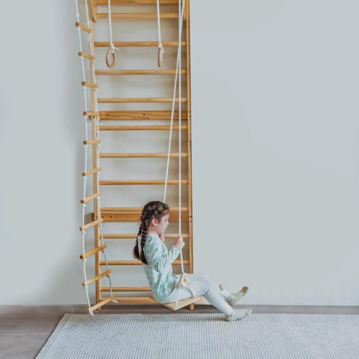 ست نردبان سوئدی Avenlur Betula - مجموعه بازی و باشگاه ورزشی سرپوشیده در یک محصول - شامل تاب نردبانی سوئدی، نردبان طنابی، میله بارفیکس بزرگسالان و سرسره سرپوشیده - باشگاه ورزشی سرپوشیده برای کودکان و بزرگسالان - جنگل بازی