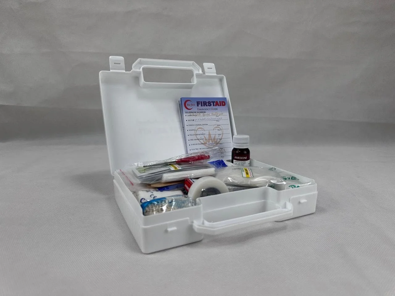 جعبه کمک های اولیه، جعبه پلاستیکی با دسته، لوازم پزشکی اورژانسی، 22.5 x 16.5 x 4.5 سانتی متر (مدل BIO FIRST - BM001 سفید)
