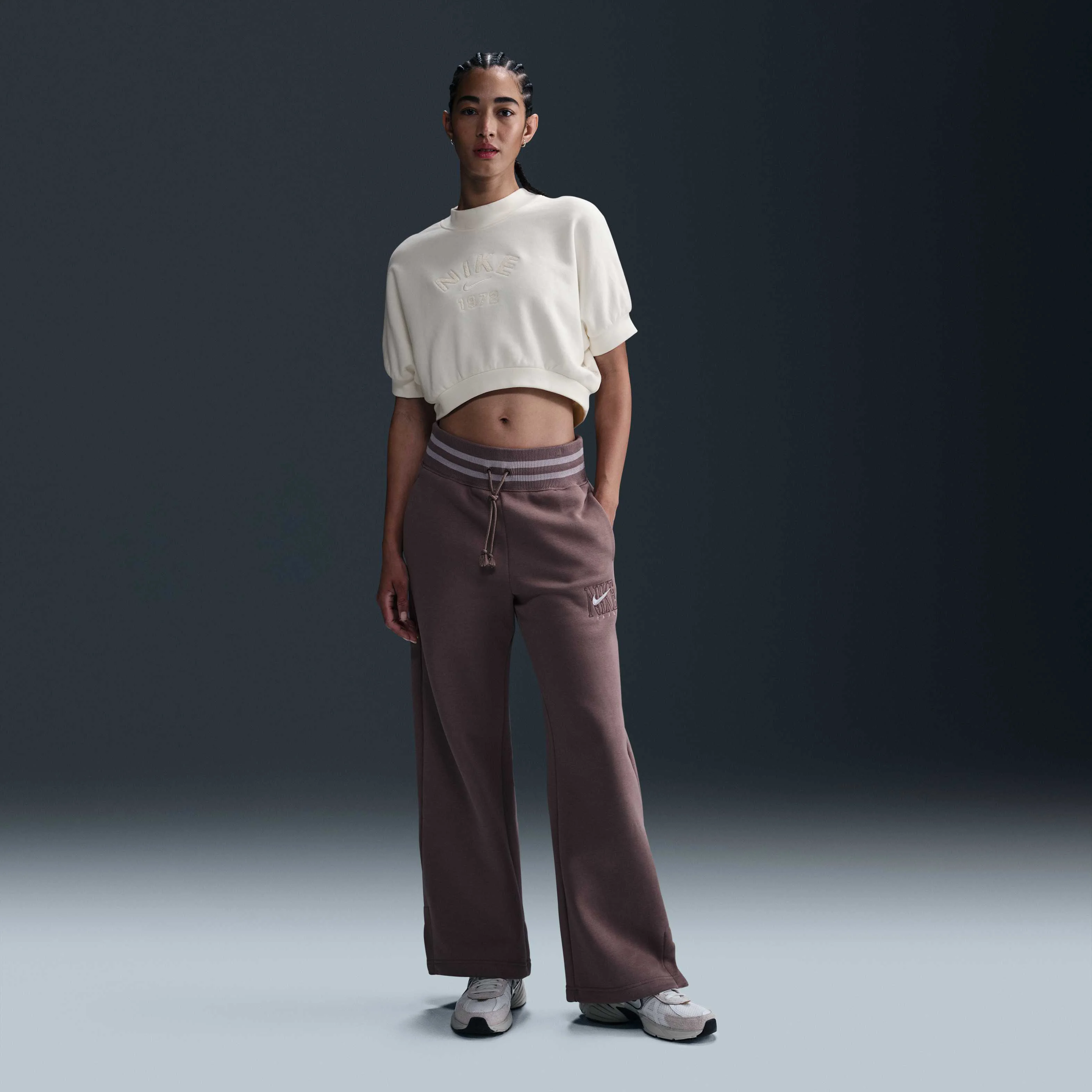 تاپ نیم تنه آستین کوتاه زنانه نایکی Sportswear Collection با یقه گرد و پارچه تری فرانسوی