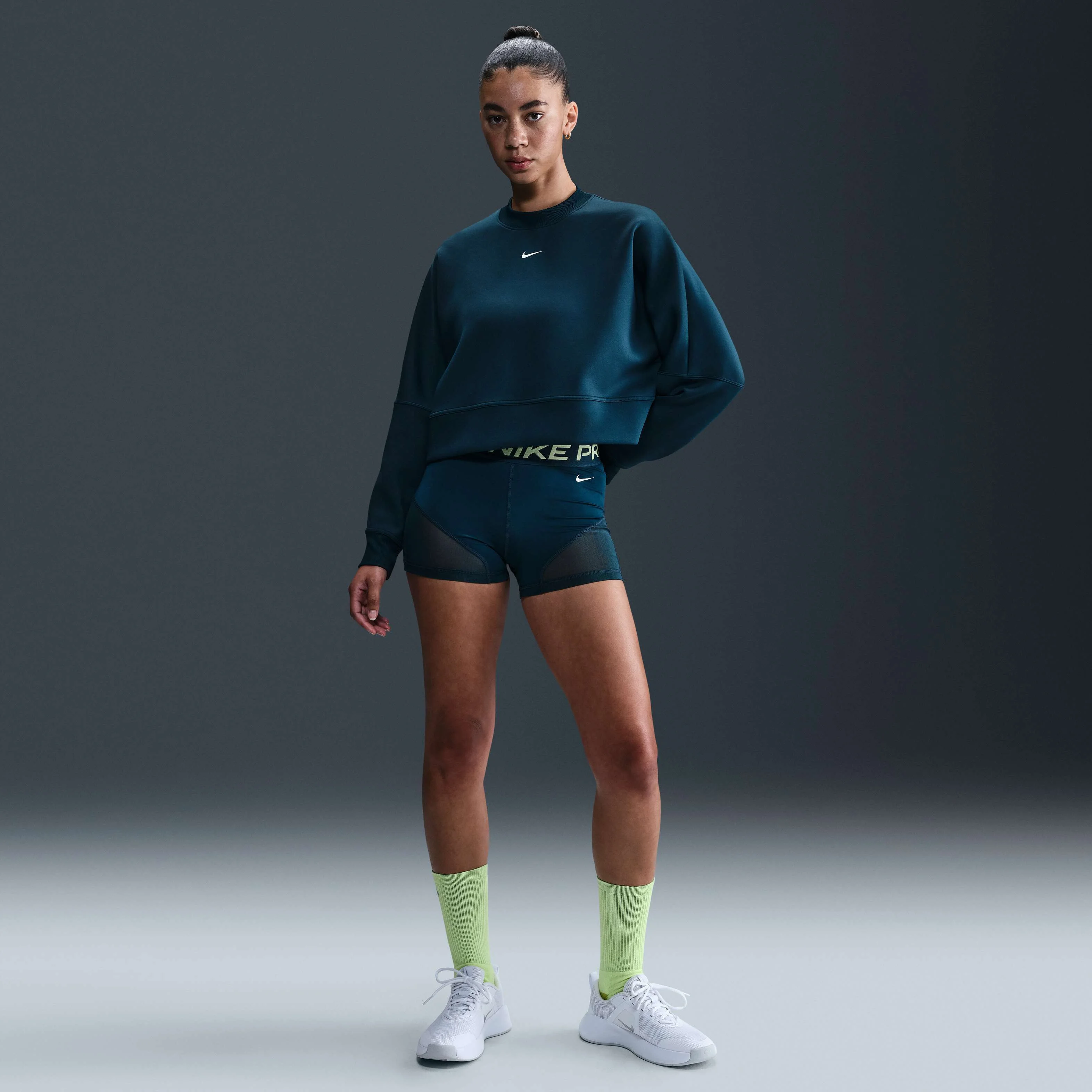 تاپ نیم تنه زنانه نایکی پریما Dri-FIT با یقه گرد و آستین بلند