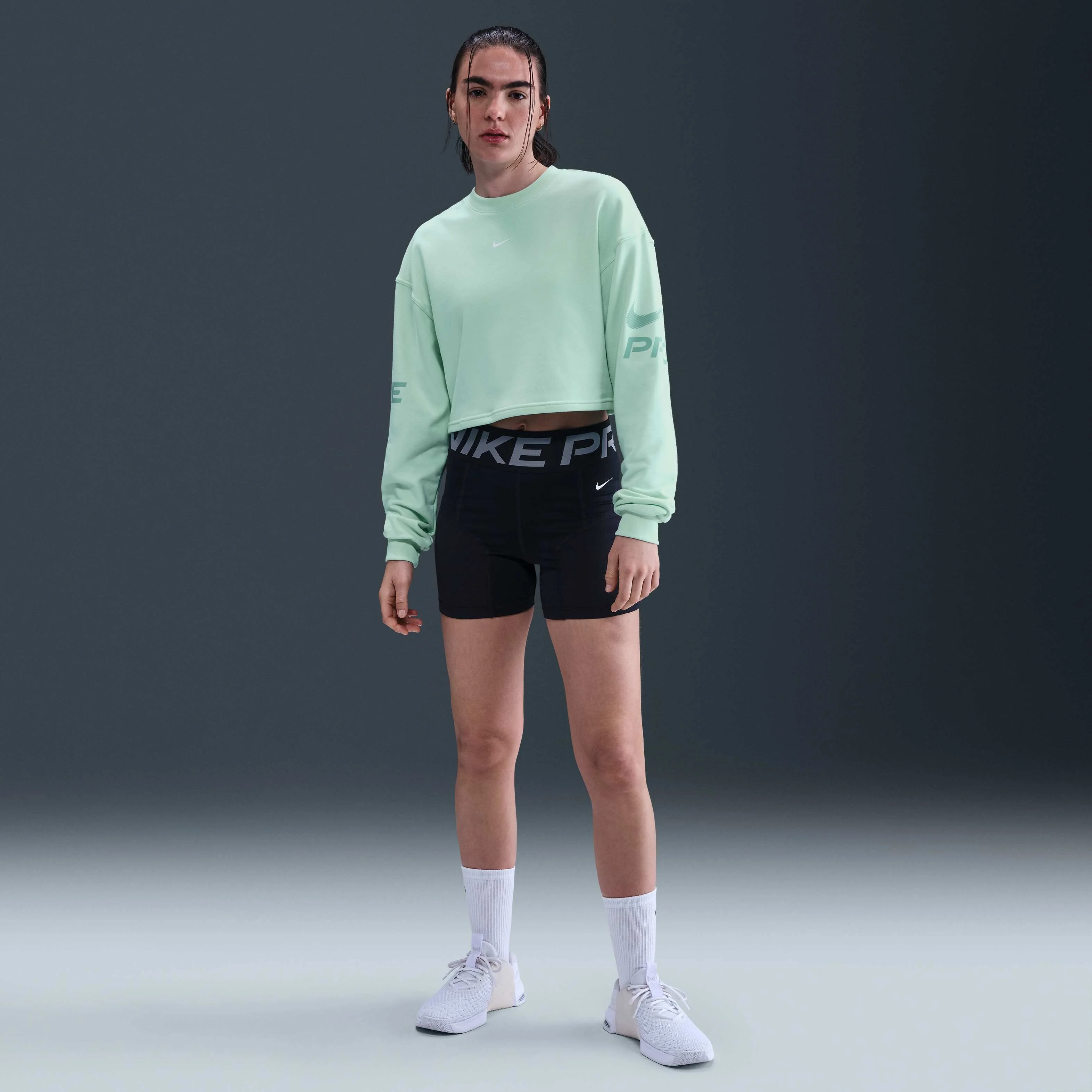 سویشرت زنانه نایکی پرو Dri-FIT با یقه گرد و پارچه تری فرانسوی