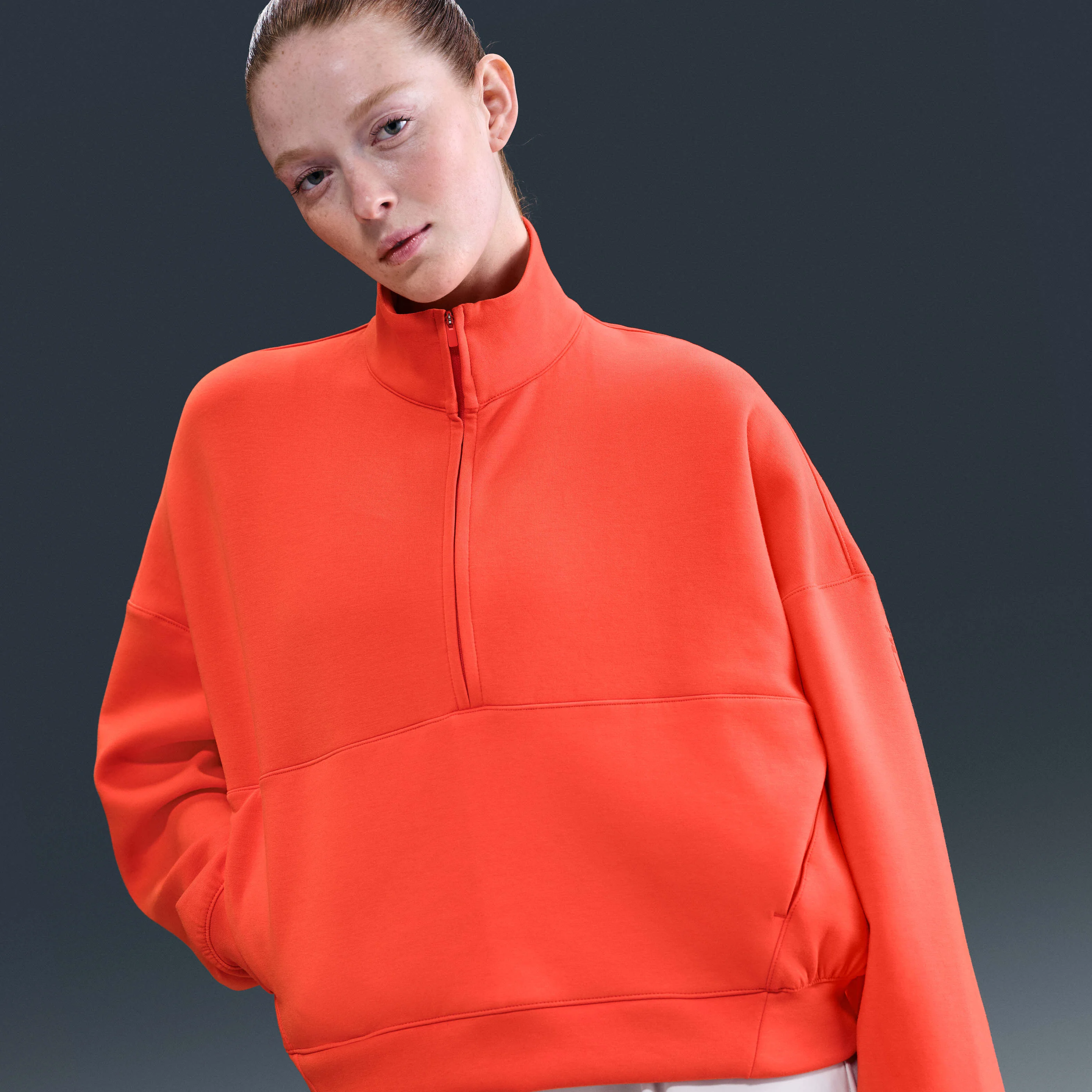 نیم تنه آستین بلند زیپ‌دار زنانه نایکی Dri-FIT مدل 24.7 ImpossiblySoft - رنگ قرمز پیکانته/قرمز عرفانی