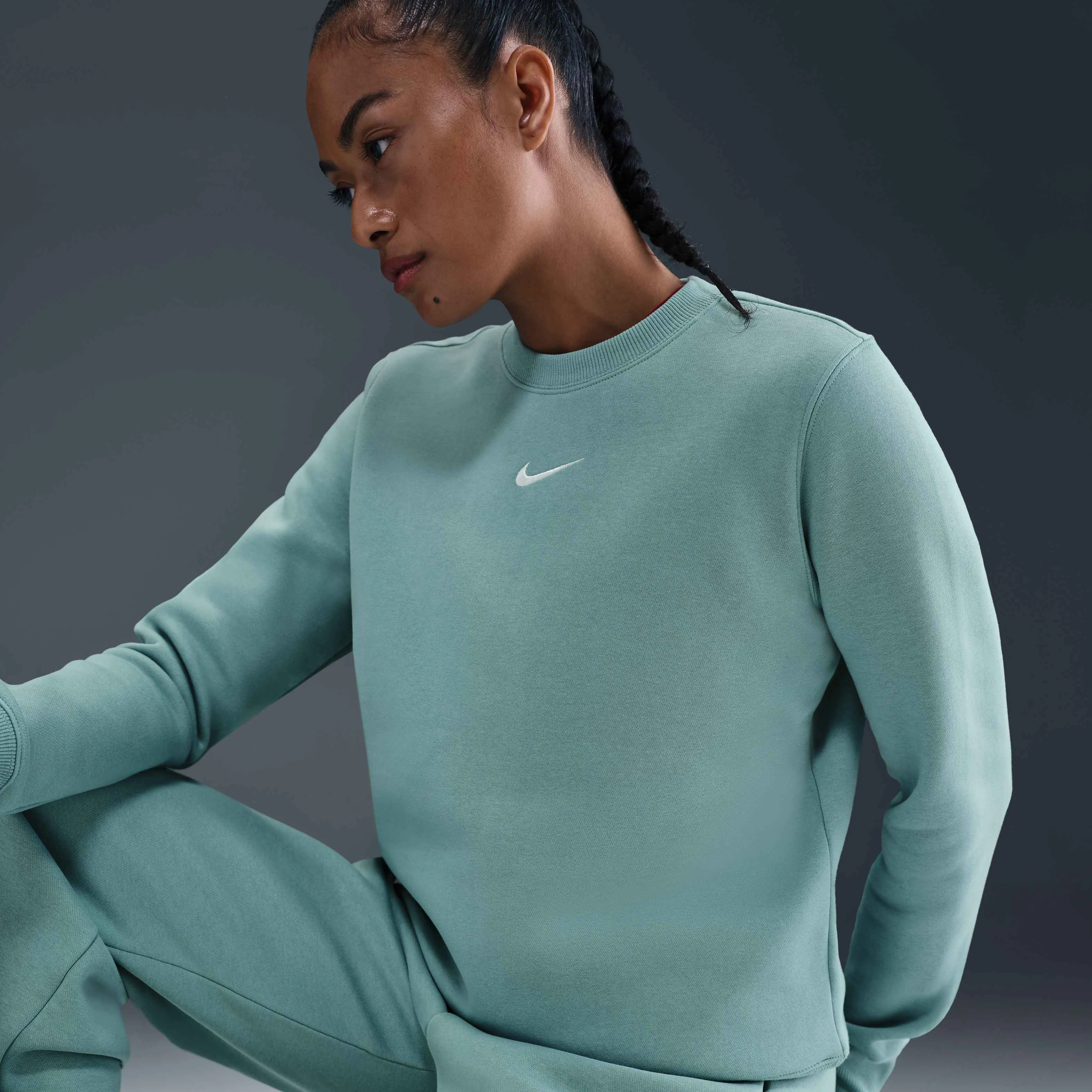 سویشرت یقه گرد زنانه نایک Sportswear Phoenix Fleece - Cannon/Sail سویشرت یقه گرد زنانه نایک Sportswear Phoenix Fleece - Cannon/Sail