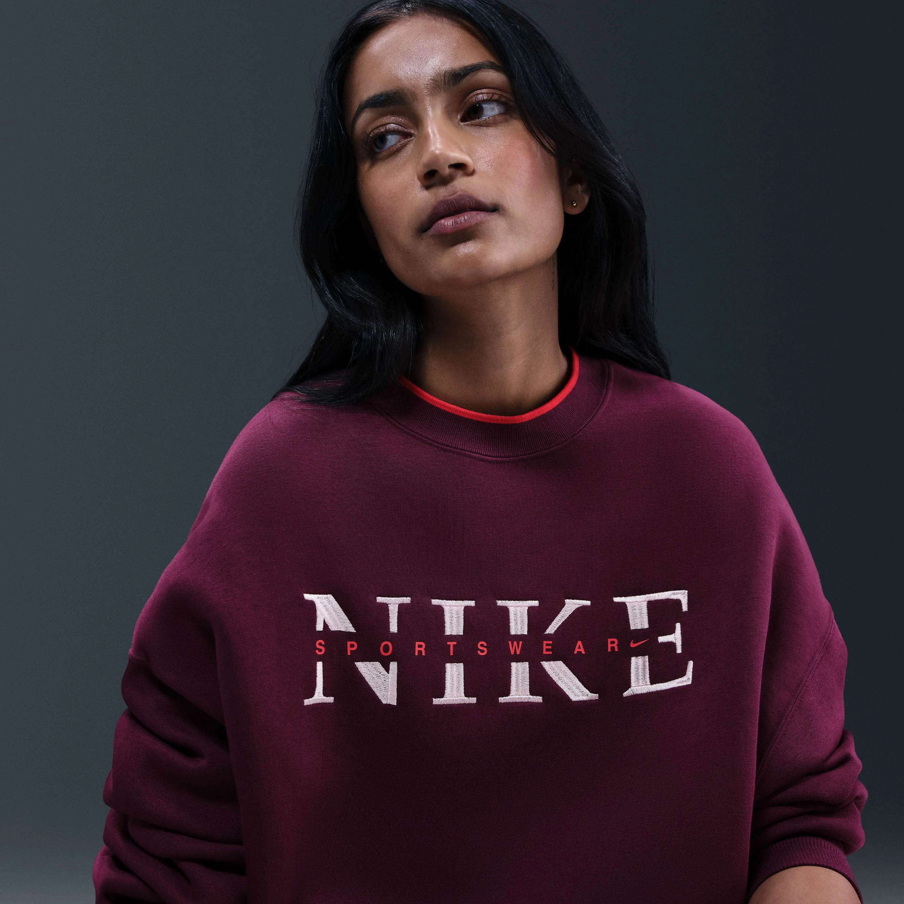 سویشرت زنانه یقه گرد Nike Sportswear Phoenix Fleece با سایز بزرگ - Bordeaux سویشرت زنانه یقه گرد Nike Sportswear Phoenix Fleece با سایز بزرگ - Bordeaux