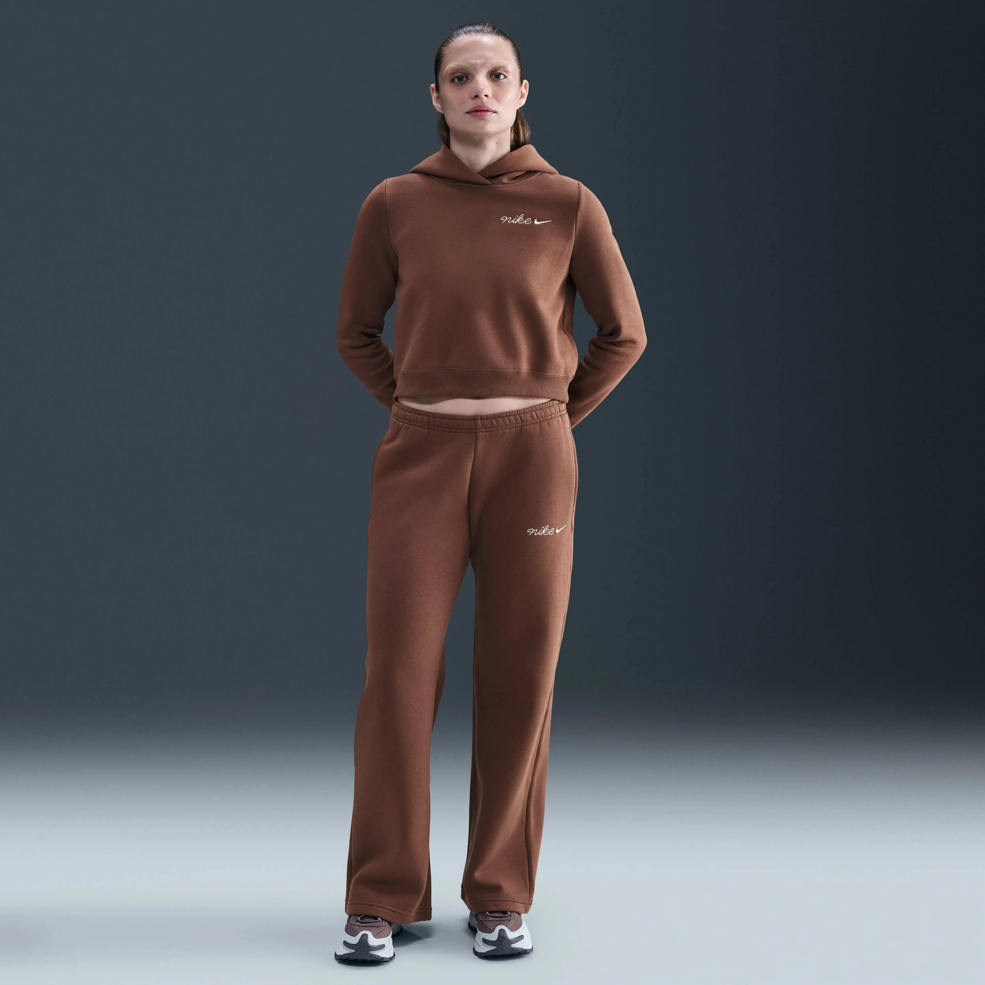 هودی کوتاه زنانه نایکی Sportswear Phoenix Fleece - قهوه ای فاونا