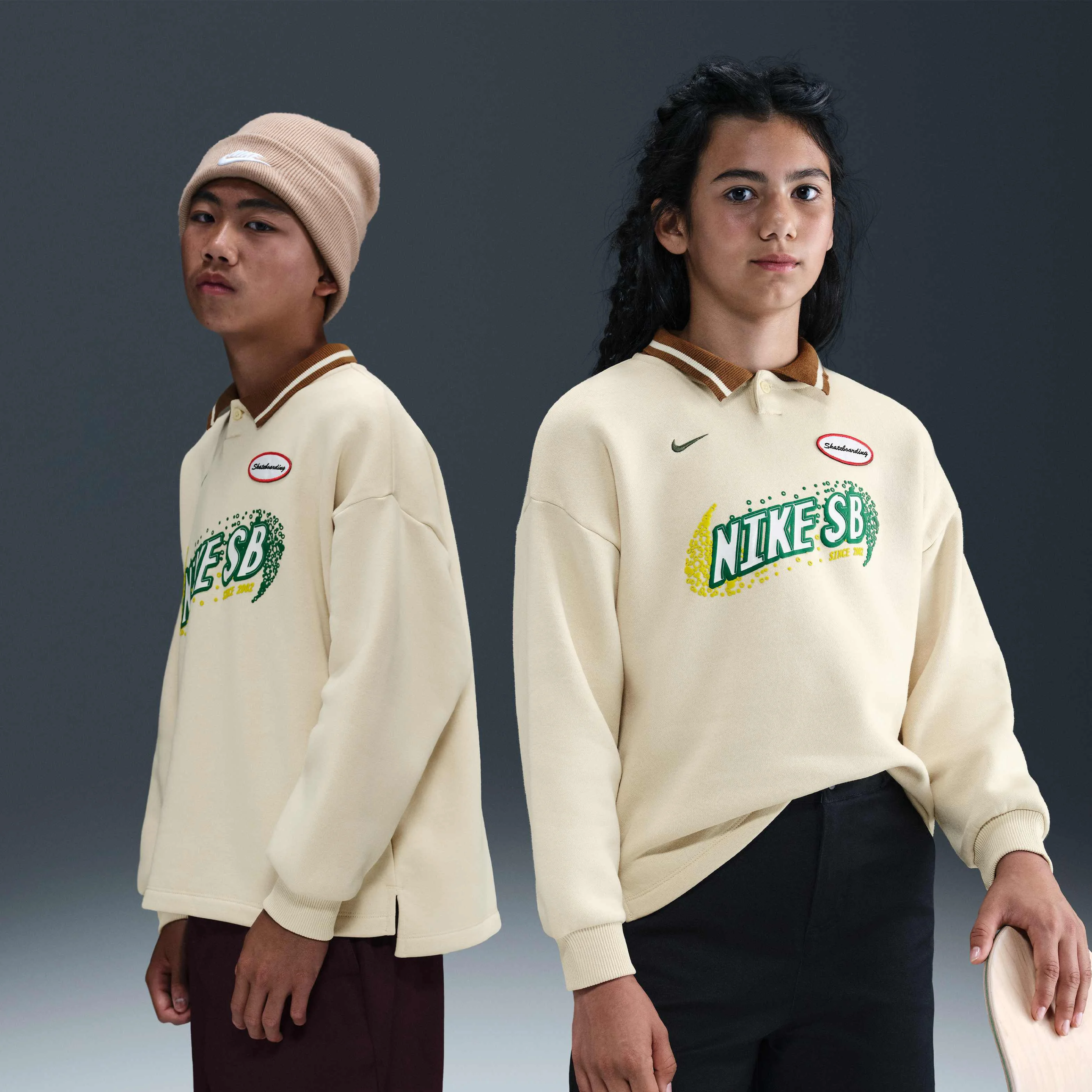 پولوشرت آستین بلند اسکیت نایکی SB مناسب نوجوانان - رنگ خاکی روشن/سبز کاجی