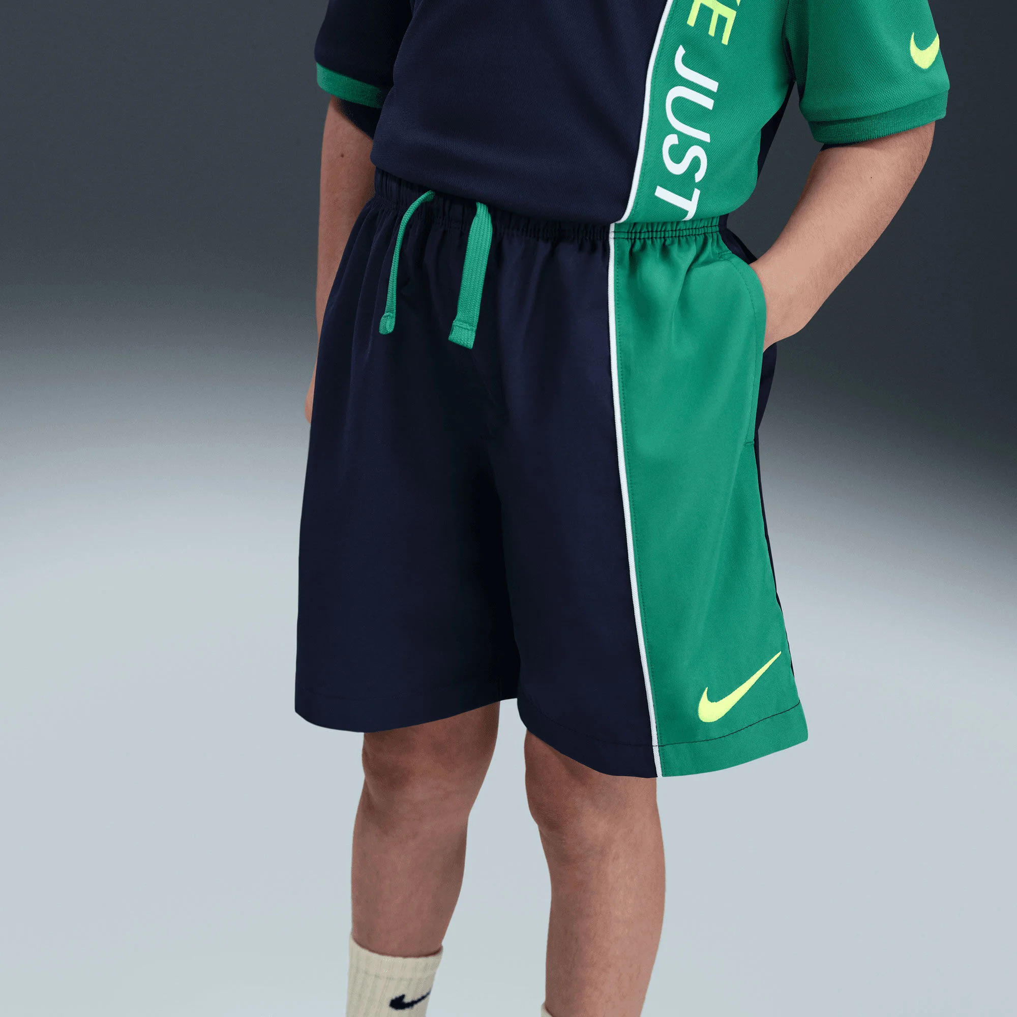 ست شورت و تیشرت نایک Dri-FIT بچگانه