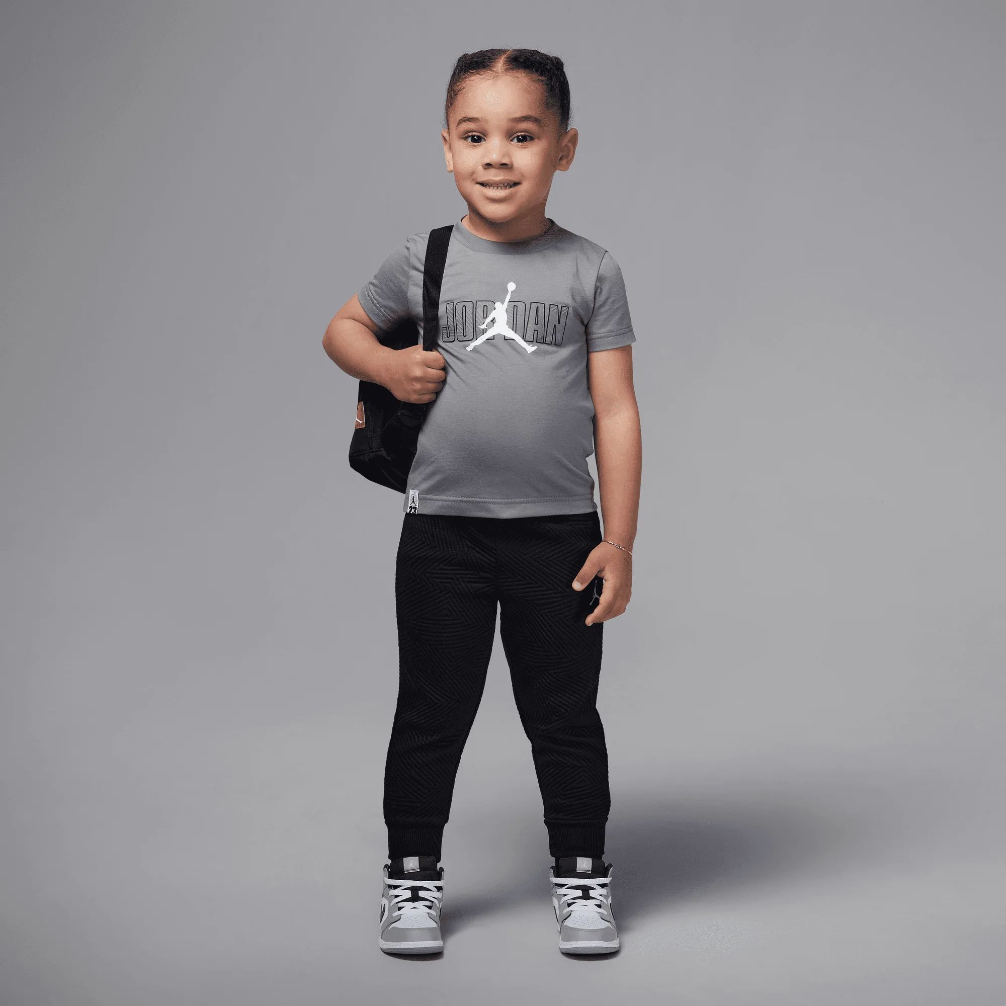 ست تی‌شرت و شلوار بچگانه جردن مدل اسنیکر اسکول 2 تکه