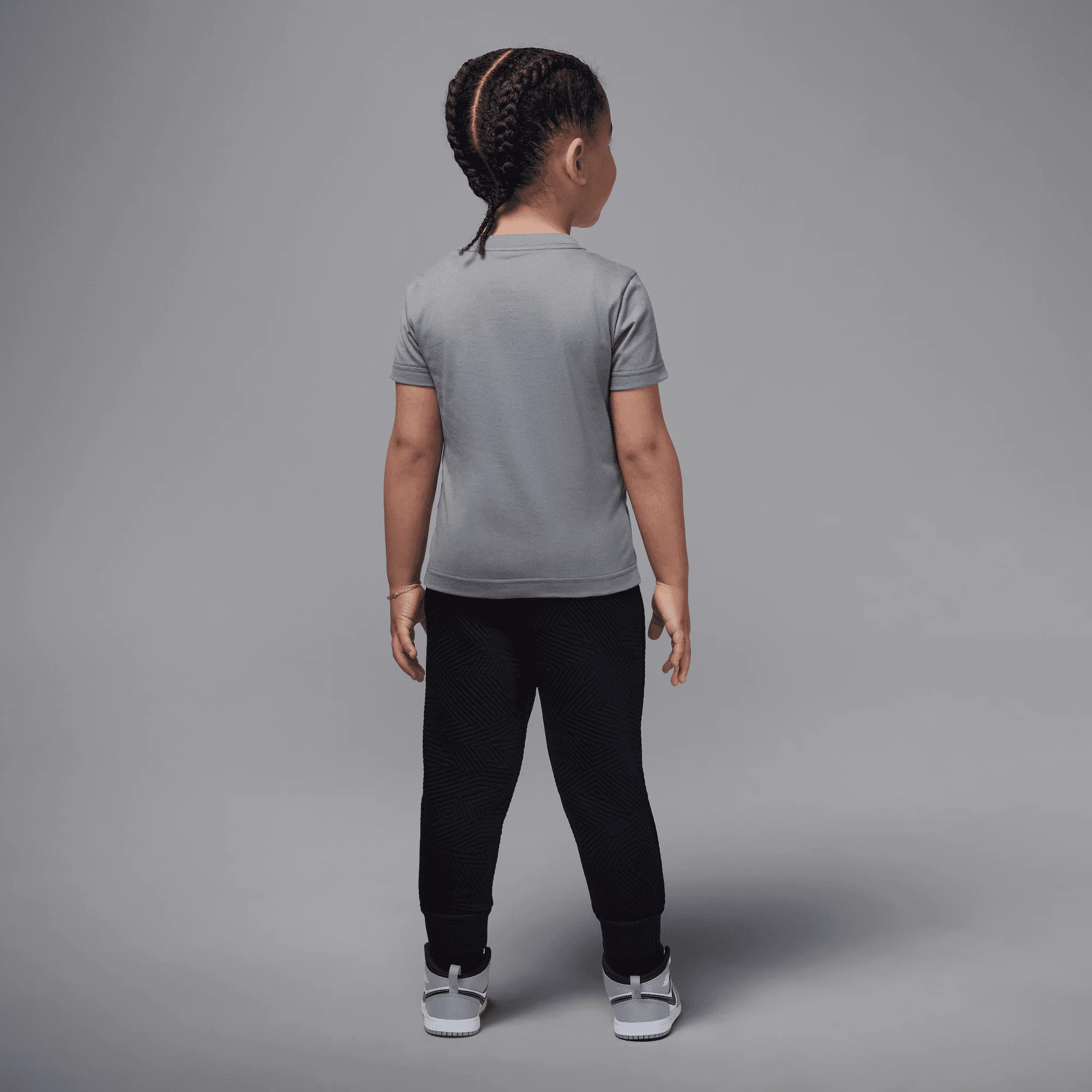 ست تی‌شرت و شلوار بچگانه جردن مدل اسنیکر اسکول 2 تکه