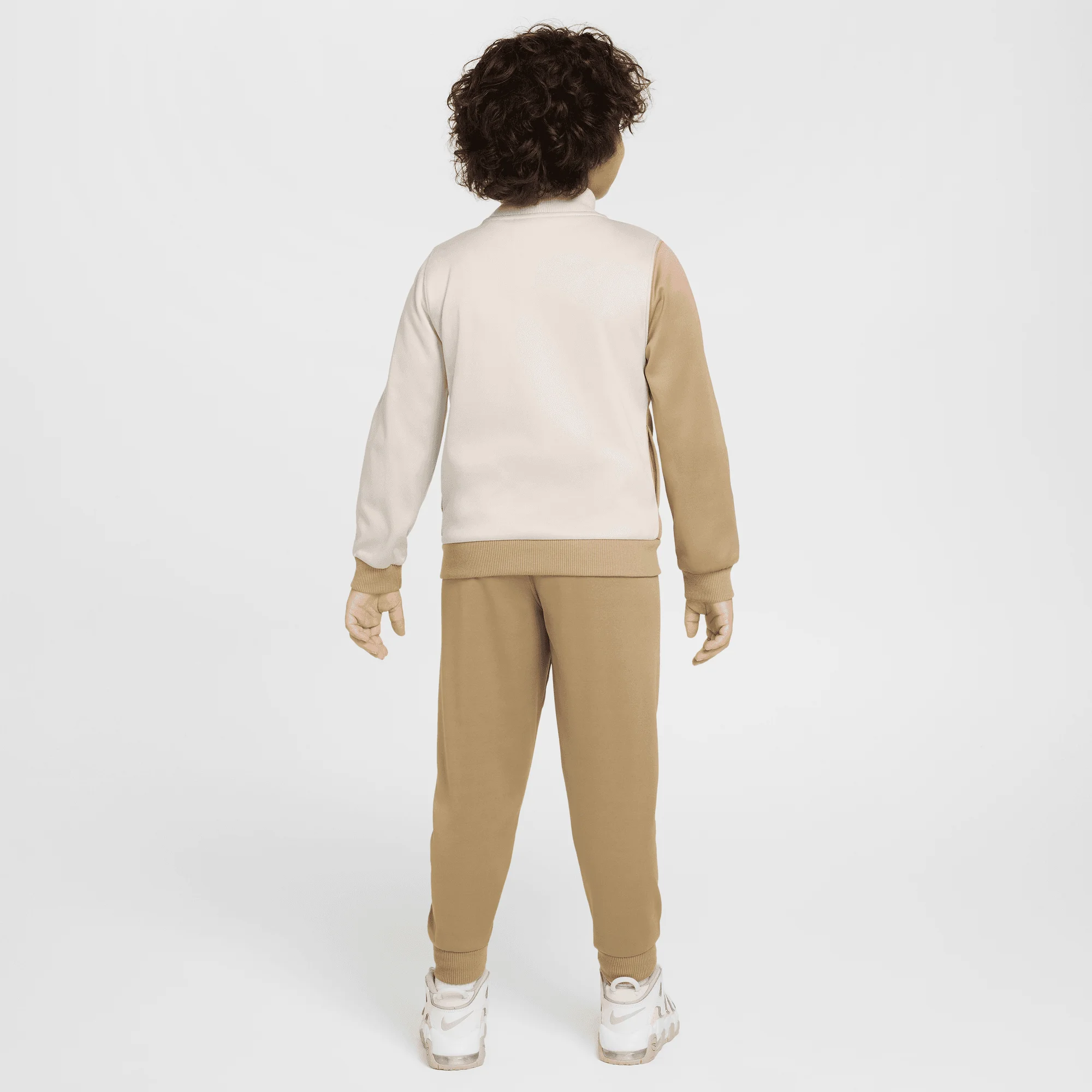 ست دو تکه ورزشی نایکی Dri-FIT مناسب کودکان - رنگ بژ