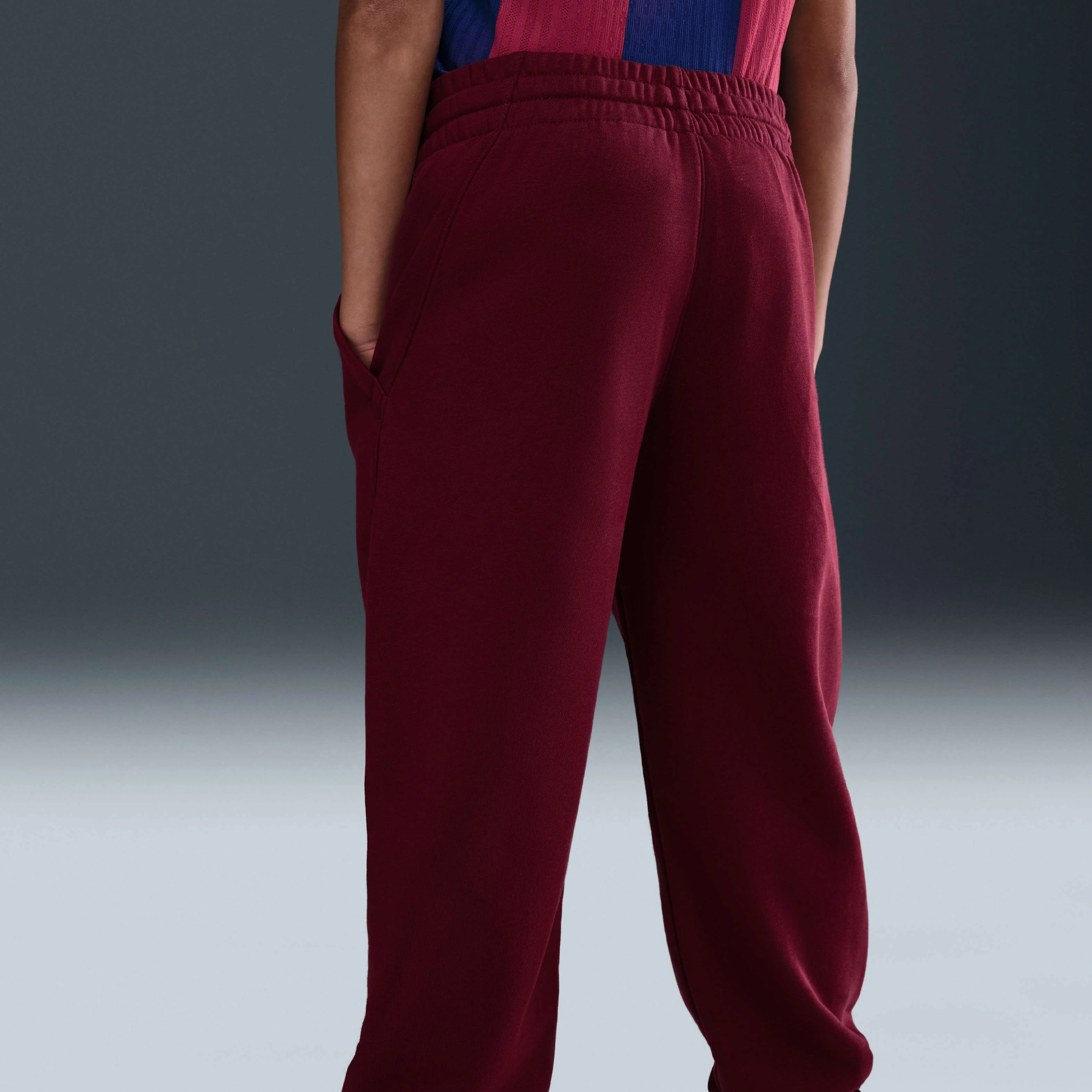 شلوار ورزشی فوتبال نایک باشگاه بارسلونا مدل Fourth مناسب نوجوانان (پسرانه) شلوار ورزشی فوتبال نایک باشگاه بارسلونا مدل Fourth مناسب نوجوانان (پسرانه)