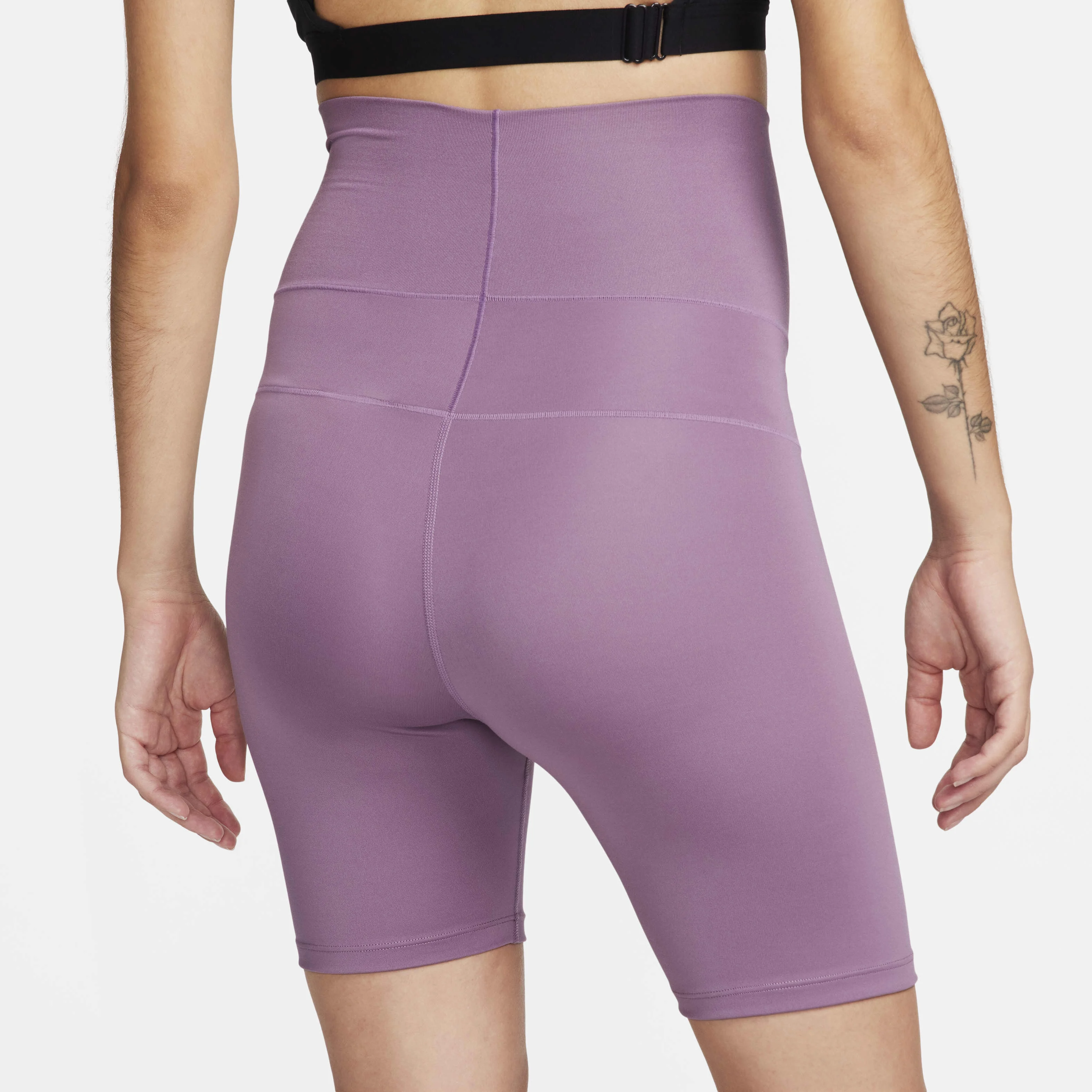 شورت ورزشی زنانه نایک مدل One (M) با قد تقریبی 18 سانتی متر (مخصوص دوران بارداری) شورت ورزشی زنانه نایک مدل One (M) با قد تقریبی 18 سانتی متر (مخصوص دوران بارداری)