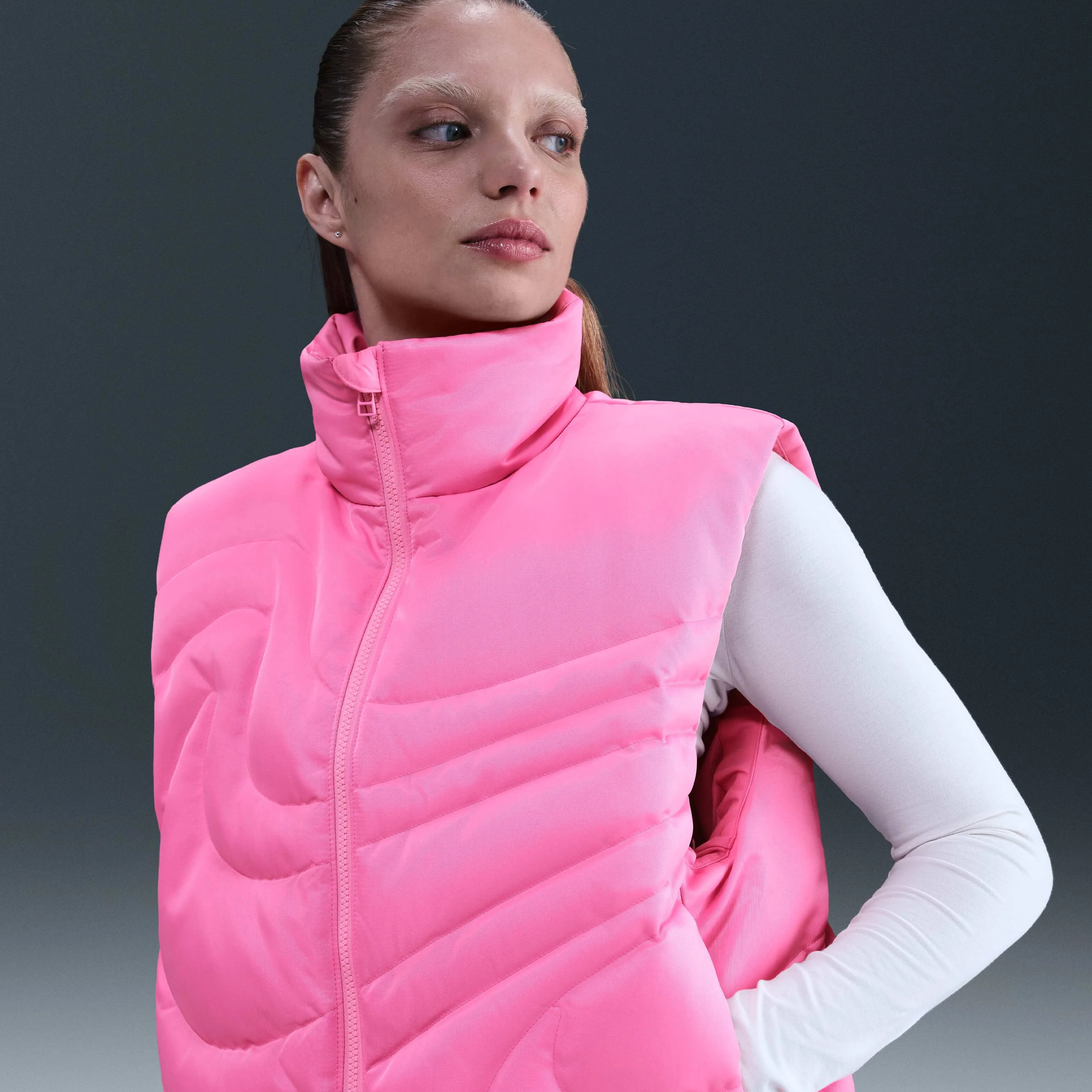 جلیقه پفی زنانه نایکی اسپرتسویر سری Swoosh با سایز بزرگ