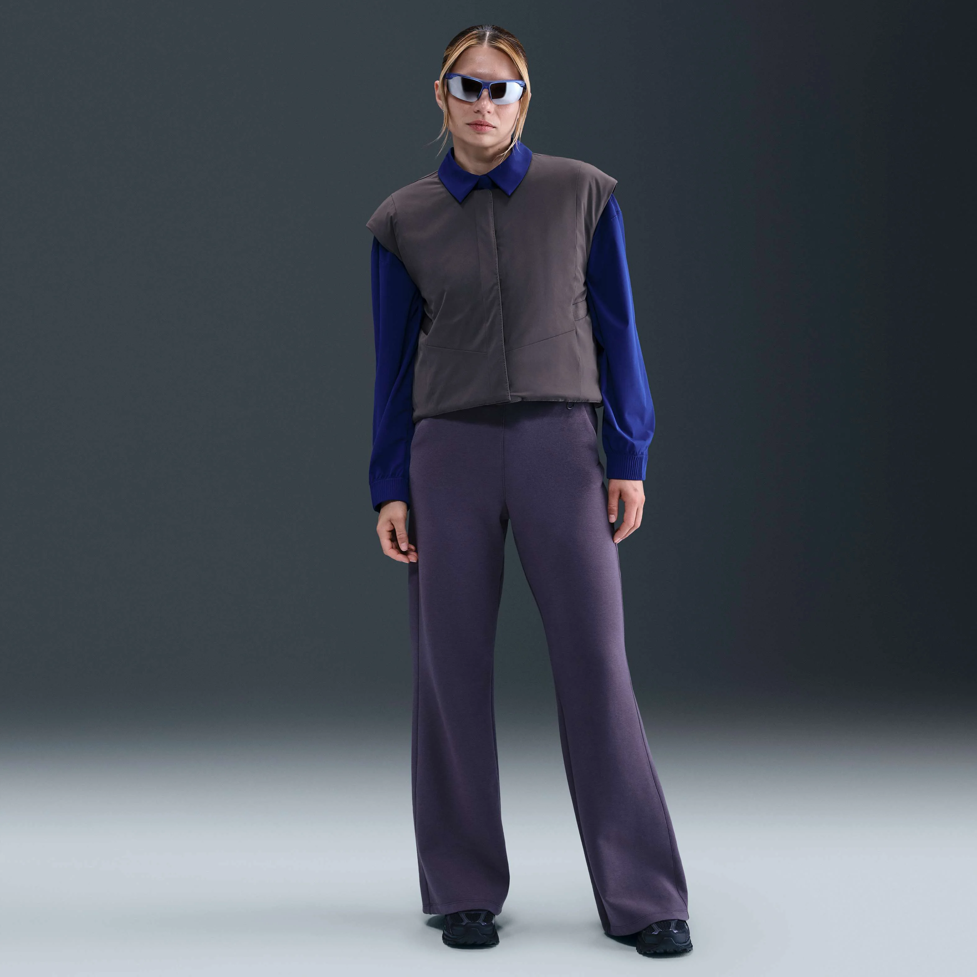 جلیقه زنانه نایکی 24.7 PerfectStretch Therma-FIT با الیاف مصنوعی - خاکستری تندری/سایه تیره