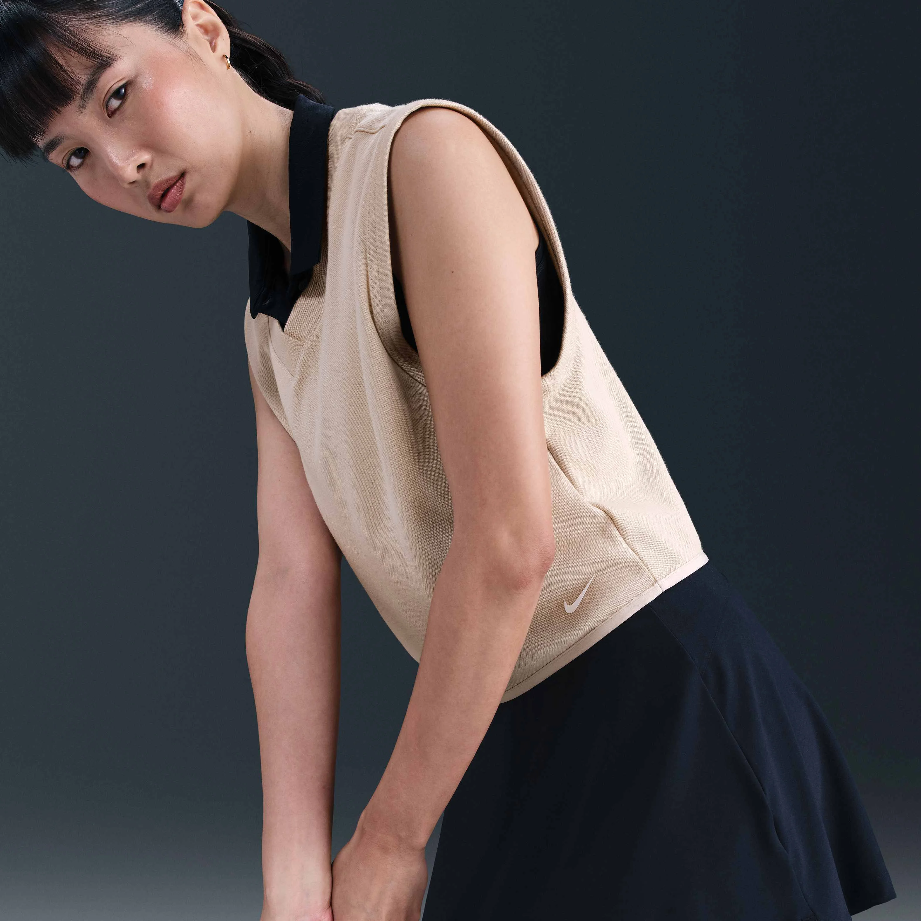 جلیقه گلف زنانه نایکی مدل یقه هفت