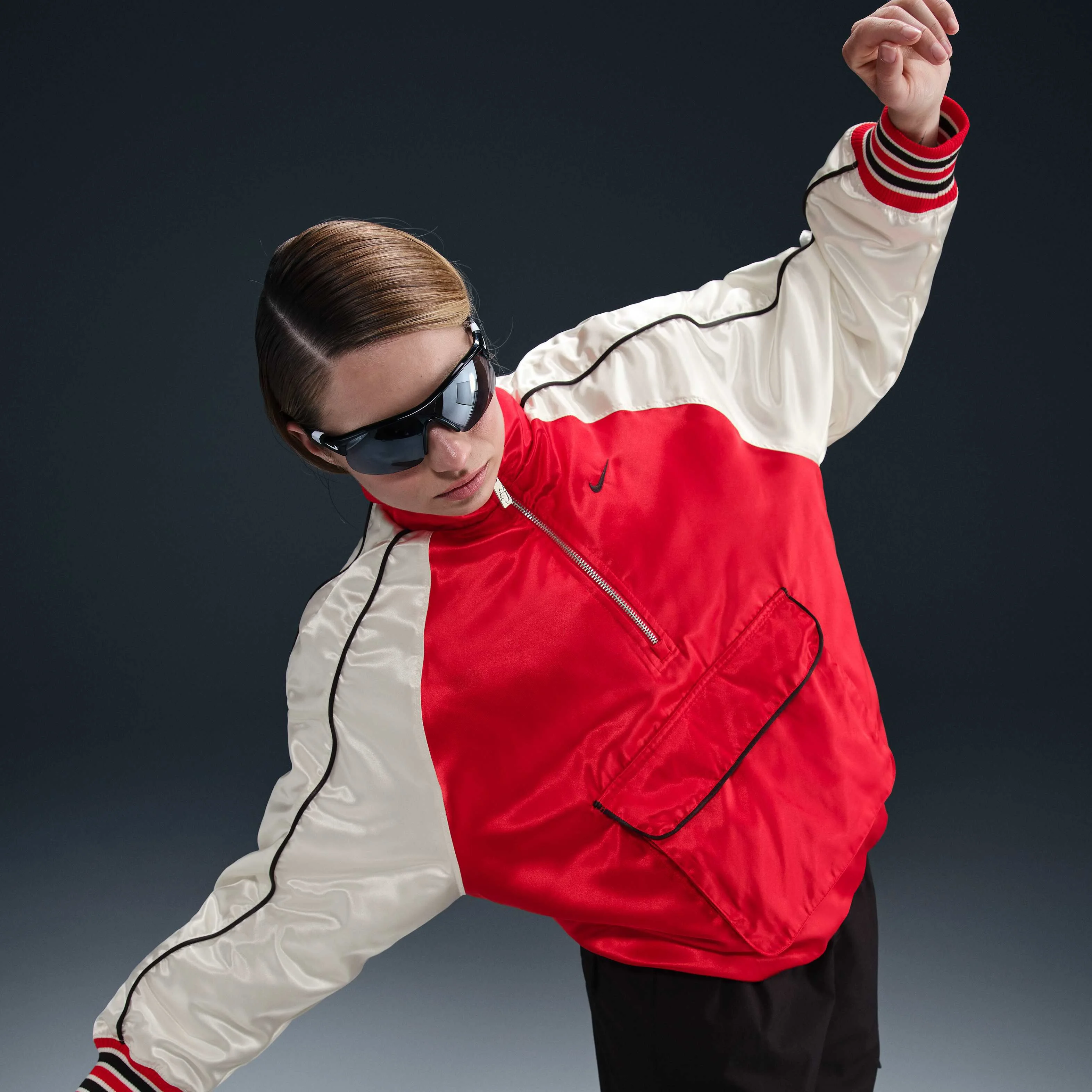 ژاکت بزرگ زنانه نایکی اسپرتس ویر