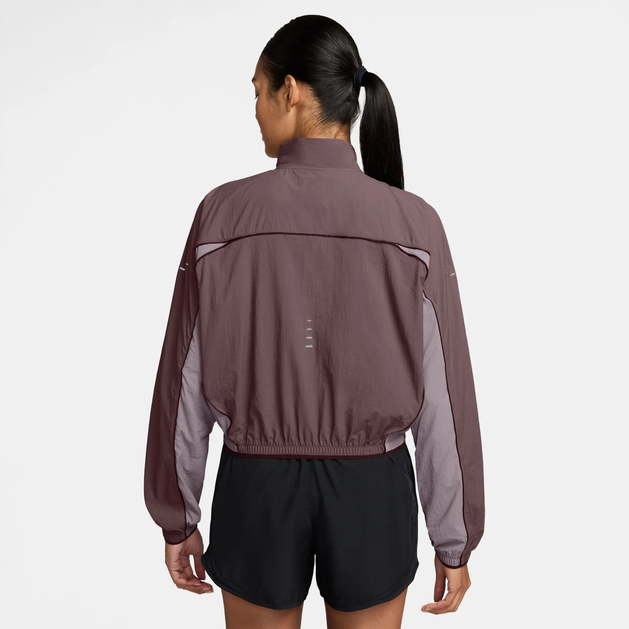 ژاکت ورزشی زنانه نایکی سویفت با محافظت در برابر اشعه ماوراء بنفش