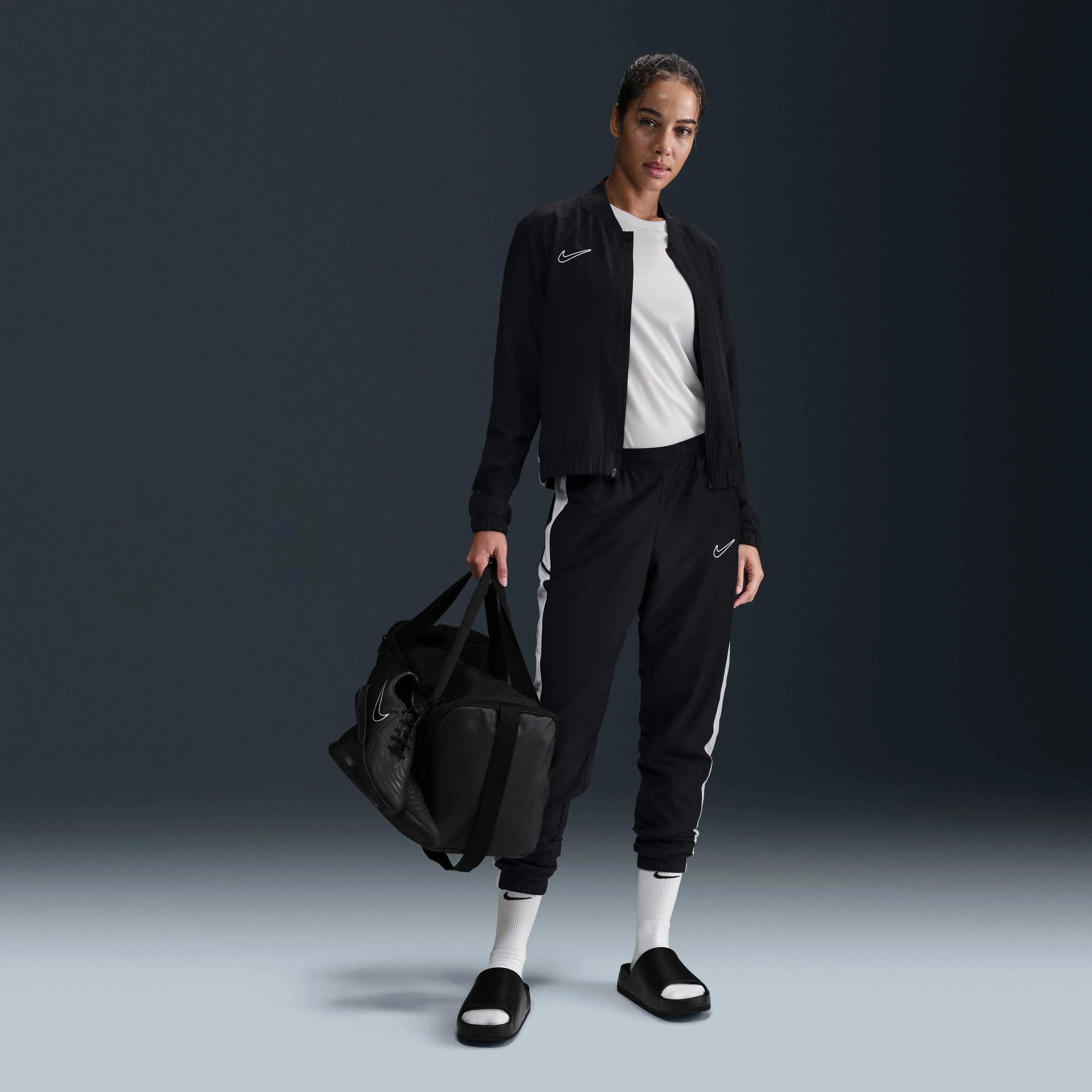 گرمکن ورزشی بافته زنانه آکادمی نایکی Dri-FIT مناسب فوتبال گرمکن ورزشی بافته زنانه آکادمی نایکی Dri-FIT مناسب فوتبال