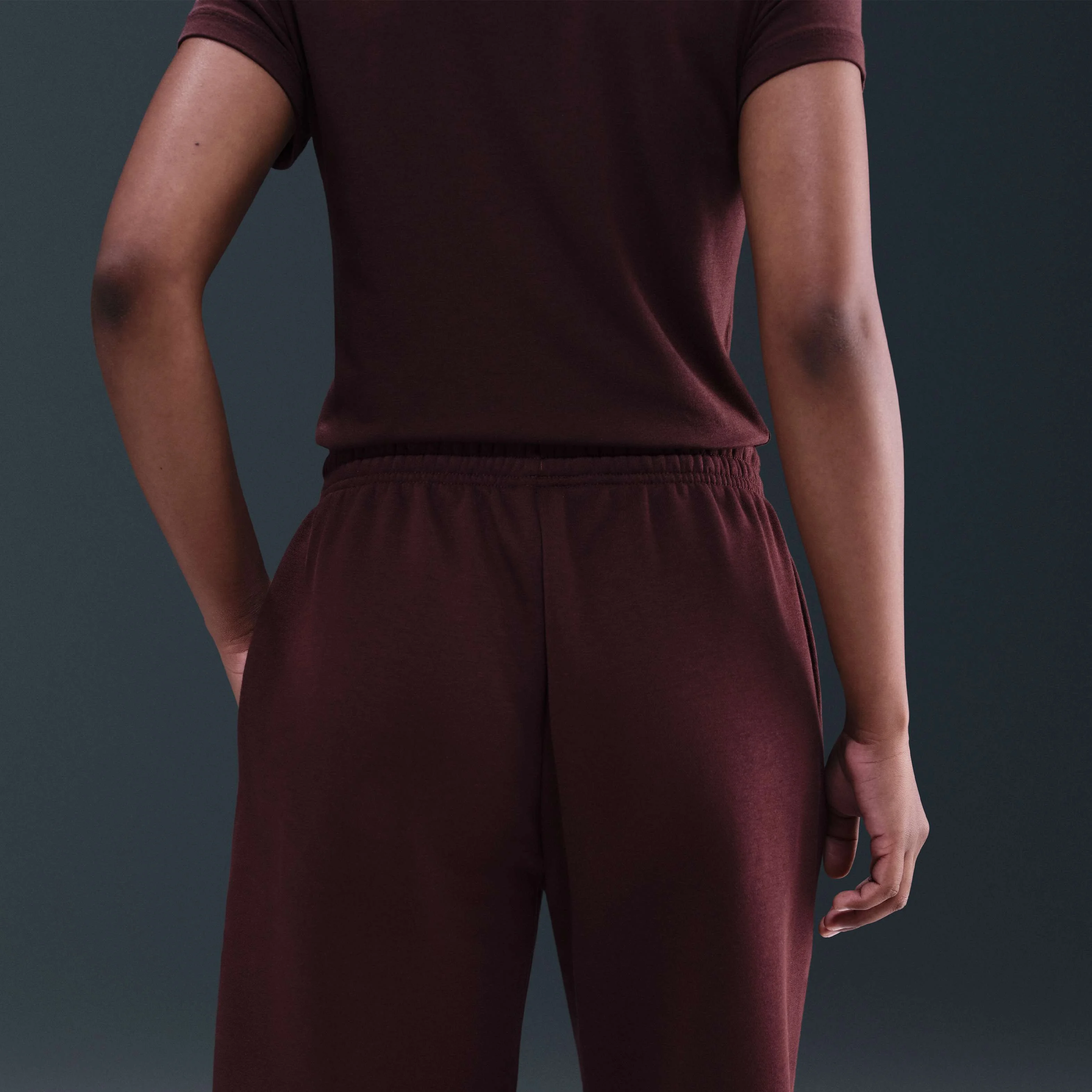 شلوار ورزشی زنانه نایکی Sportswear Phoenix Fleece با کمر بلند و سایز بزرگ شلوار ورزشی زنانه نایکی Sportswear Phoenix Fleece با کمر بلند و سایز بزرگ