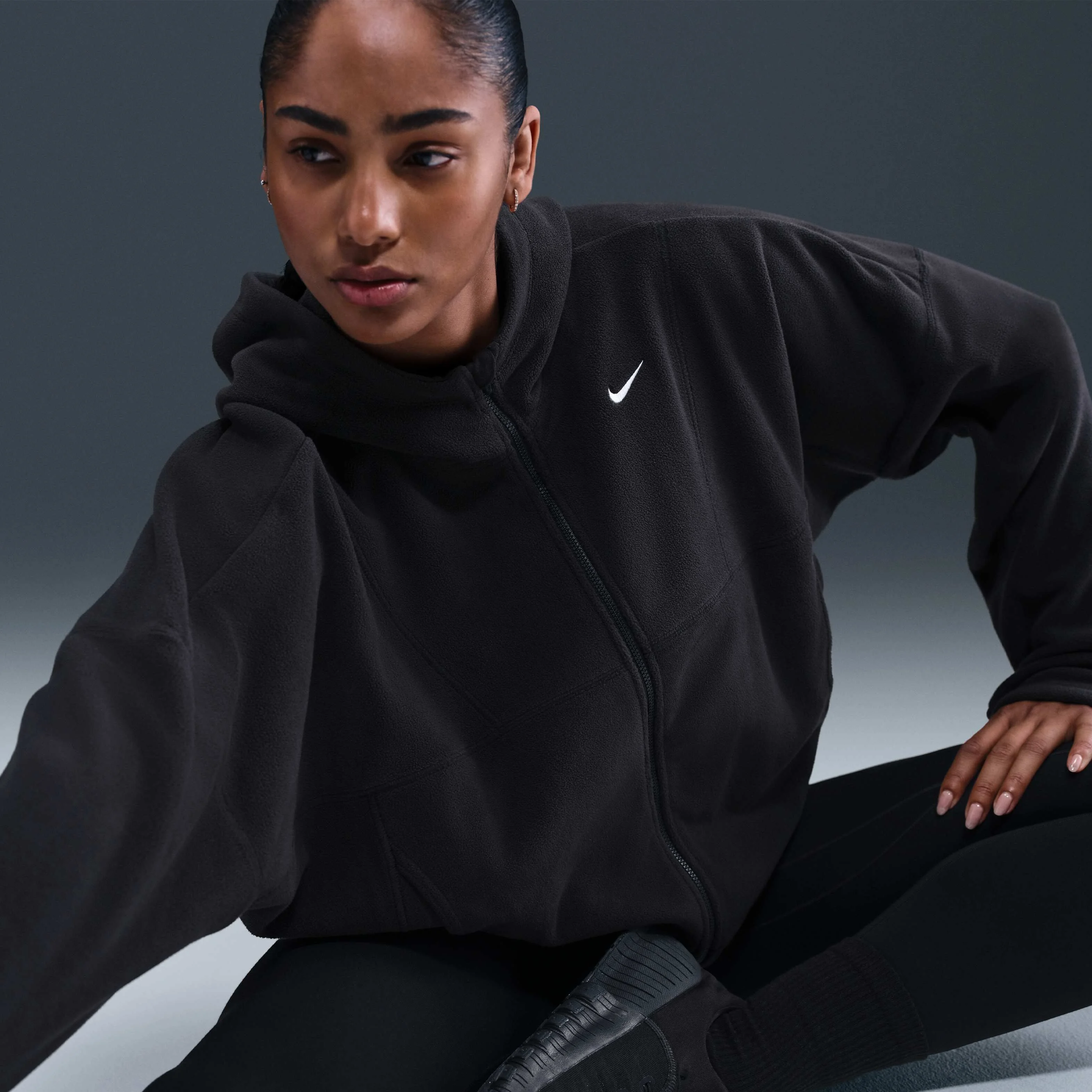 تاپ ورزشی زنانه نایکی مدل One Therma-FIT با زیپ کامل