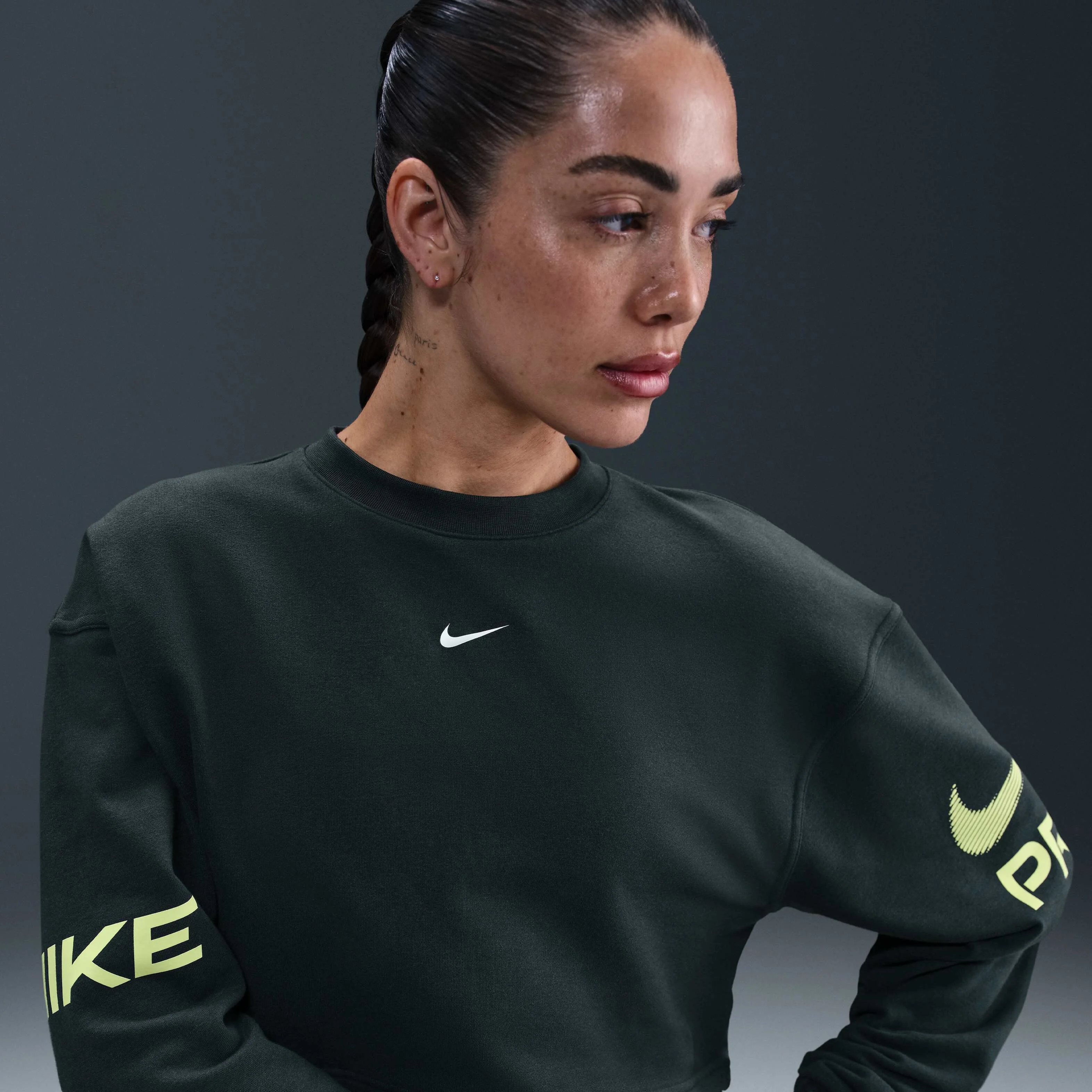 سویشرت زنانه نایکی پرو Dri-FIT با یقه گرد و پارچه تری فرانسوی